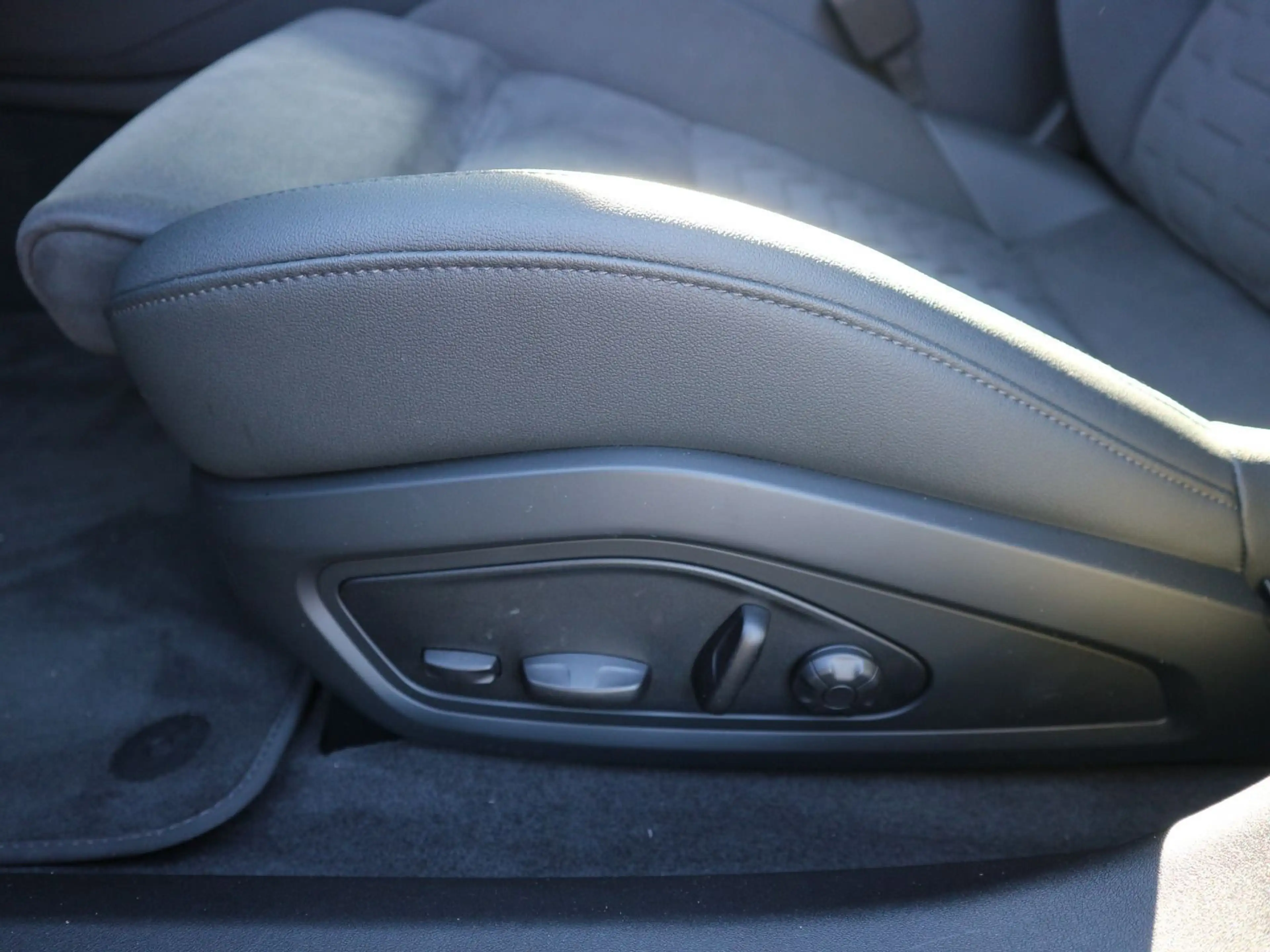 Audi e-tron GT e-tron gt 0,5%*MATRIX*B&O*PANO*ACC — photo 11