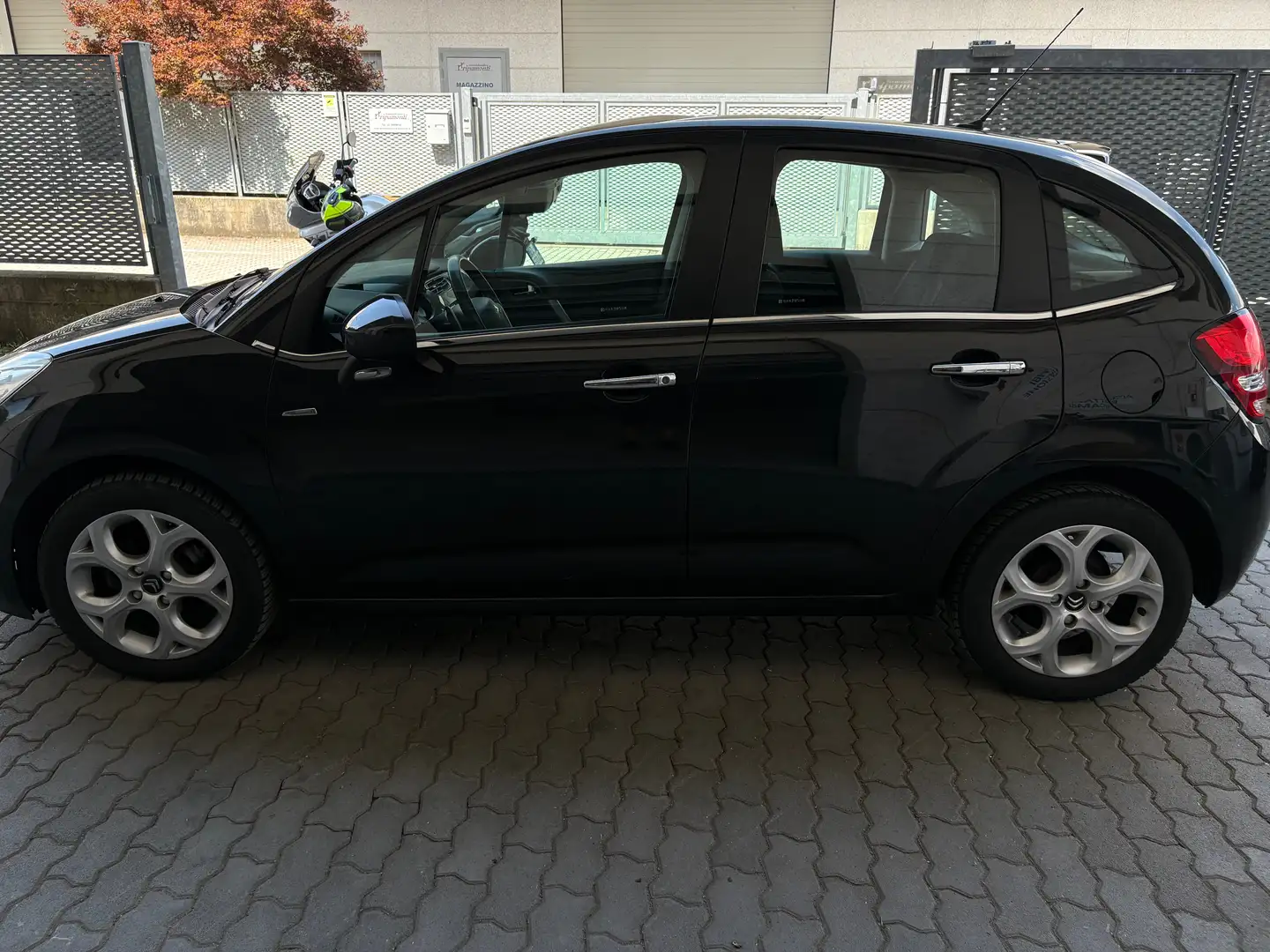 Citroen C3 C3 1.4 vti Exclusive cmp Nero - 2