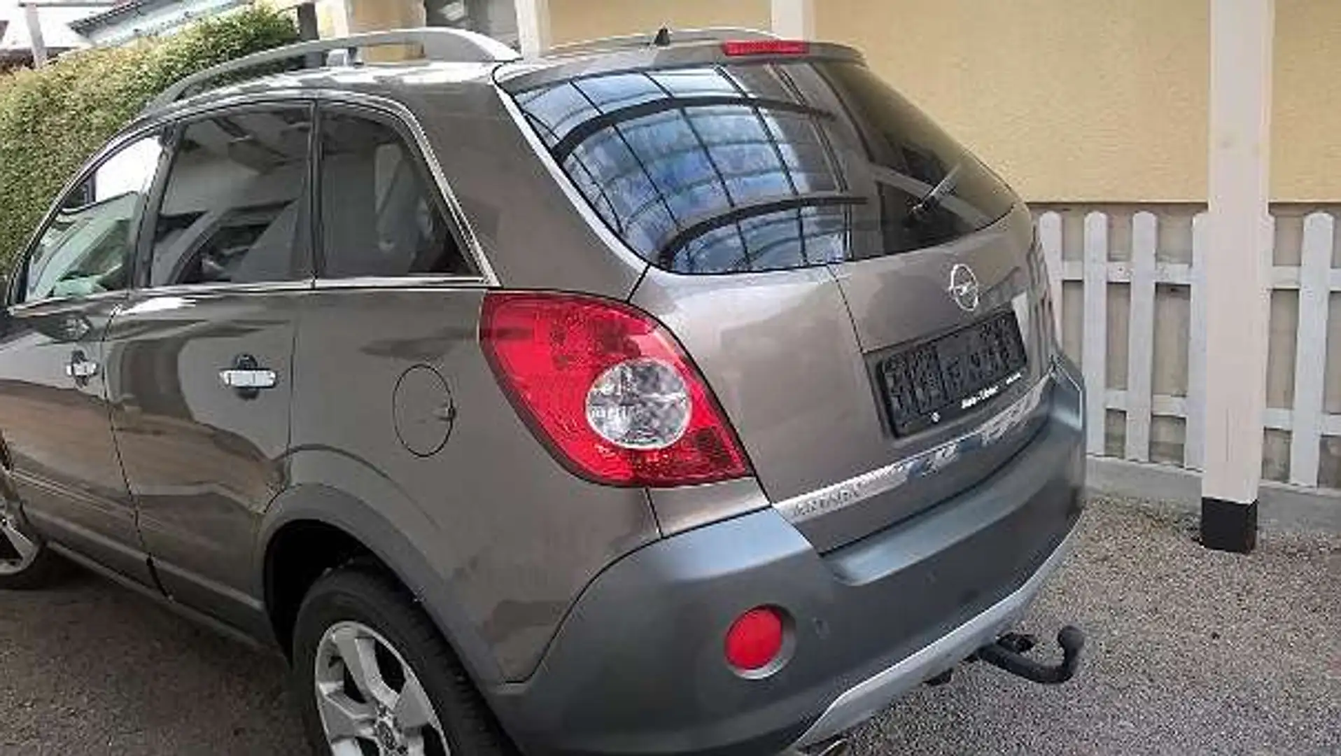Opel Antara Antara 3,2 V6 Cosmo Aut. Cosmo Grau - 2