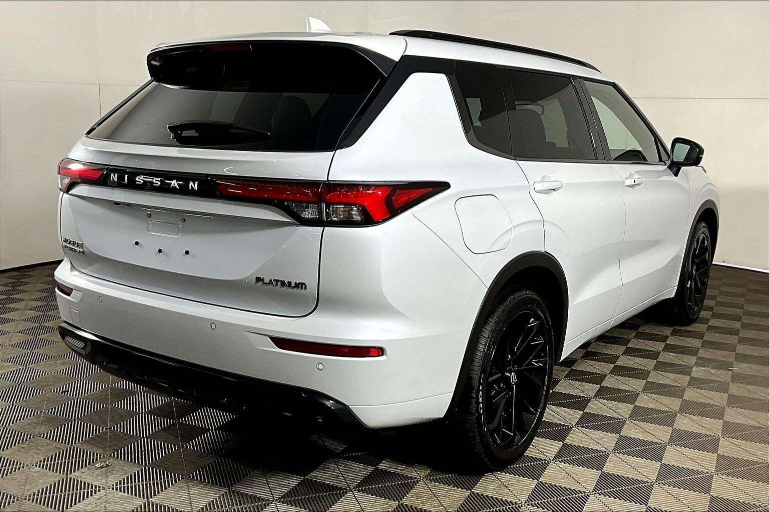2026 Nissan Rogue HYBRID PLATINUM AWD * NAV CLRNC SENS HUD PANO CAM! — снимка 1