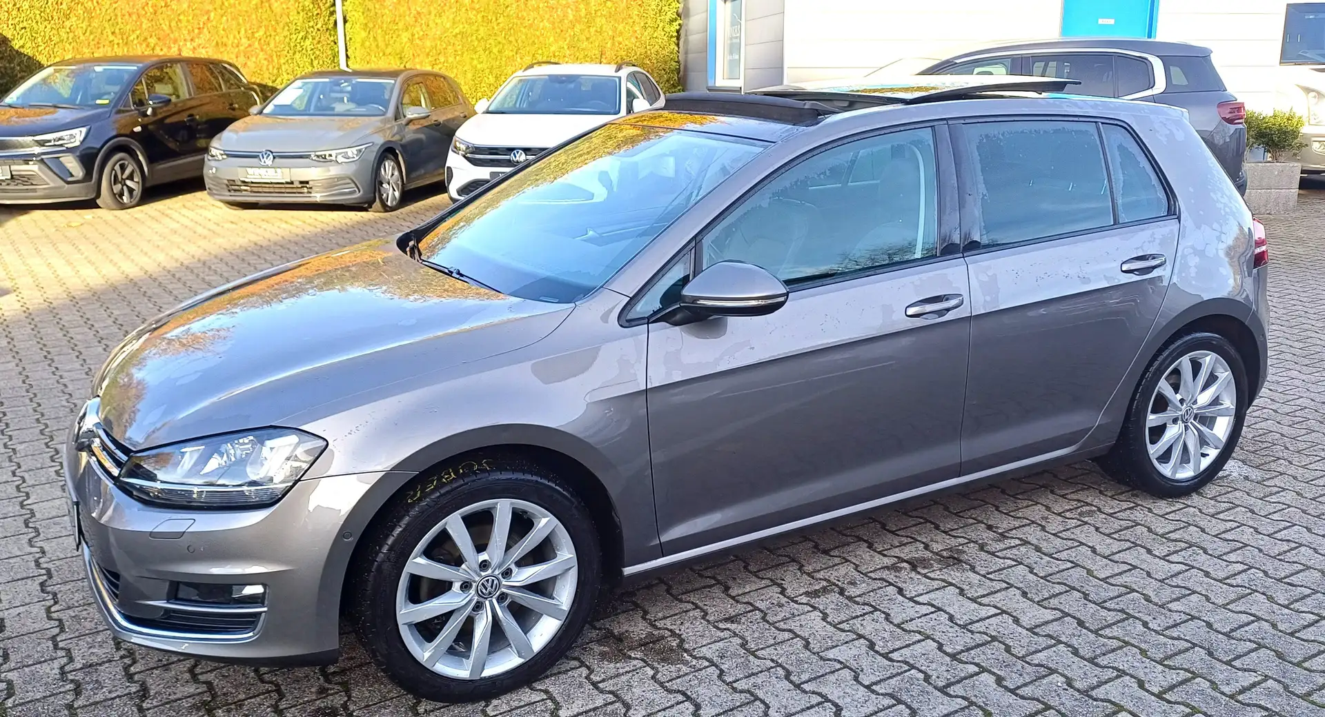 Volkswagen Golf Golf Highline TDI Allrad-Navi-Leder-Pano-Massage Grau - 2