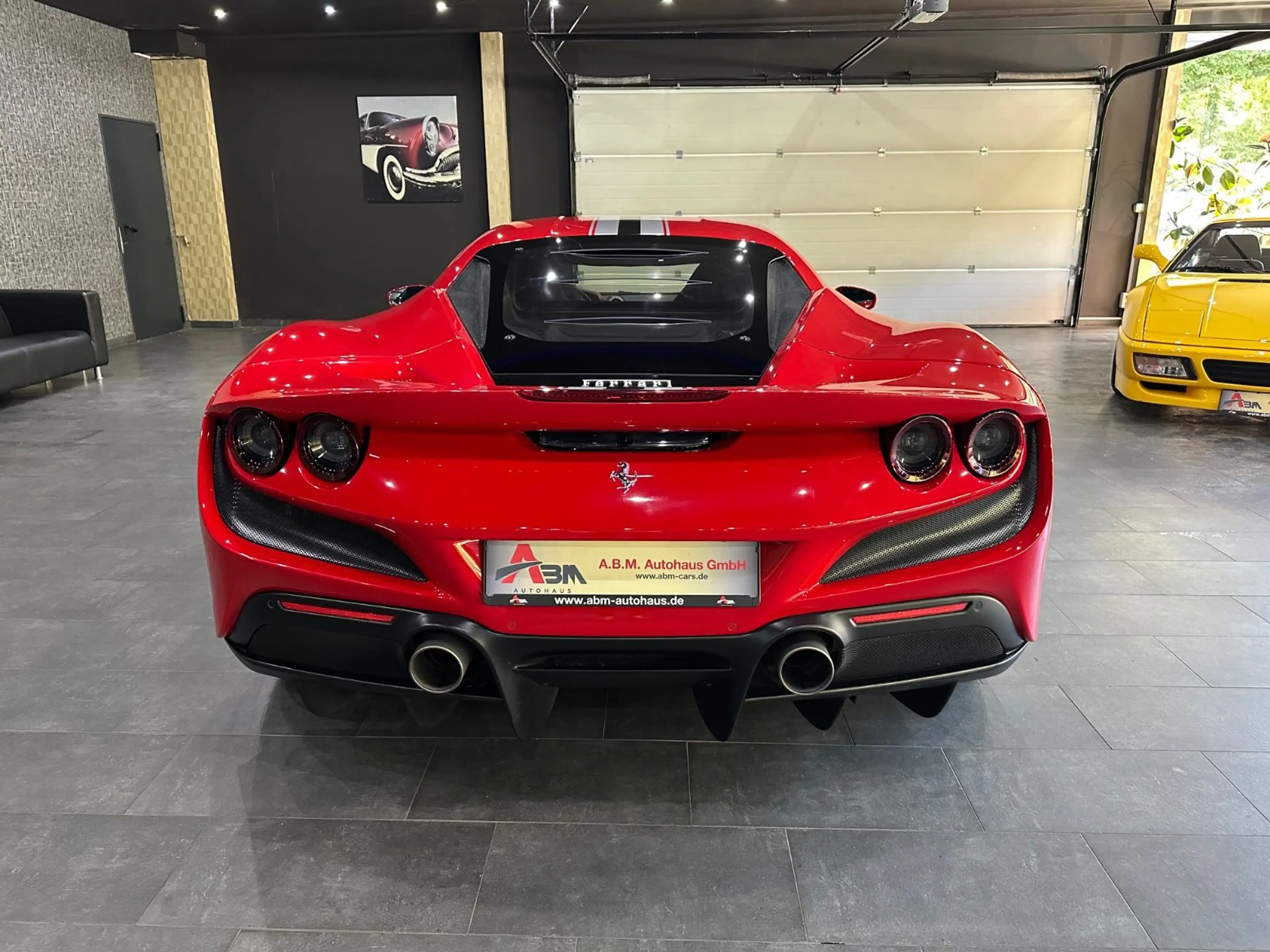 Ferrari F8 Tributo Coupé DCT / PDC / Keramic / Dt. Auto — photo 5