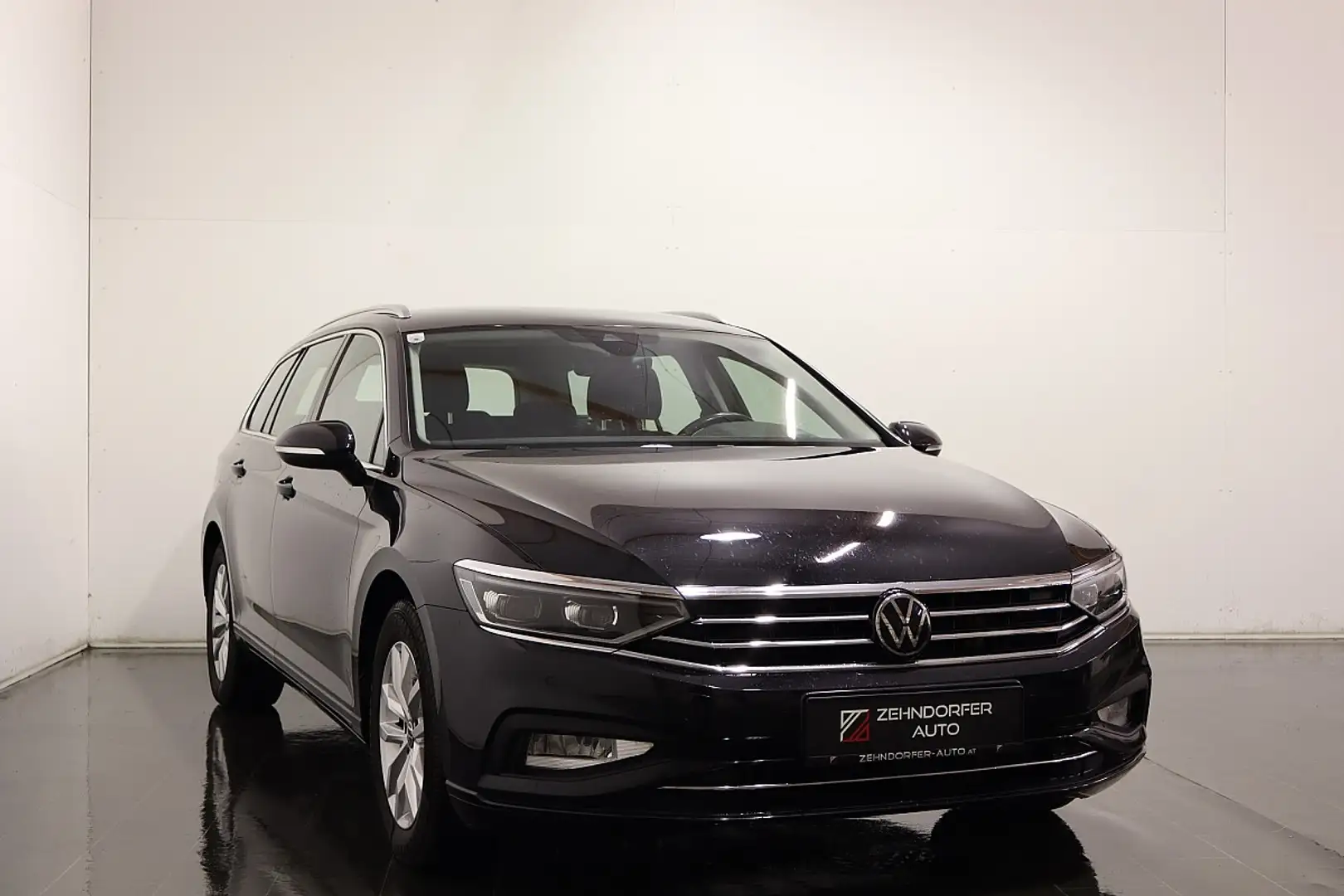 Volkswagen Passat Variant Business 2,0 SCR TDI DSG / MATRIX / RFK / SHZ /... Schwarz - 1