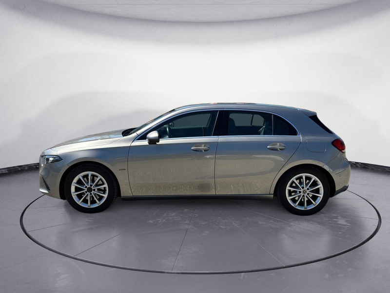 Mercedes-Benz A 220 NAVI*LED*KAMEA* AHK*SHZ*TEMPOMAT — photo 2