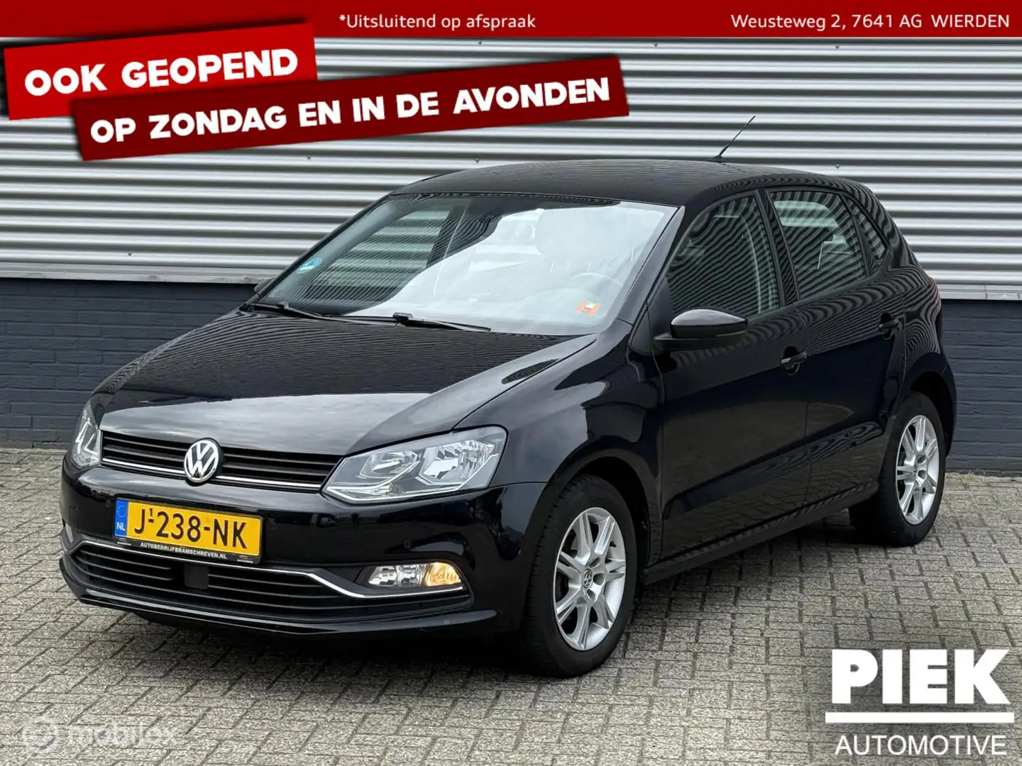 Volkswagen Polo 1.4 TDI Comfortline Connected Series Schwarz - 1
