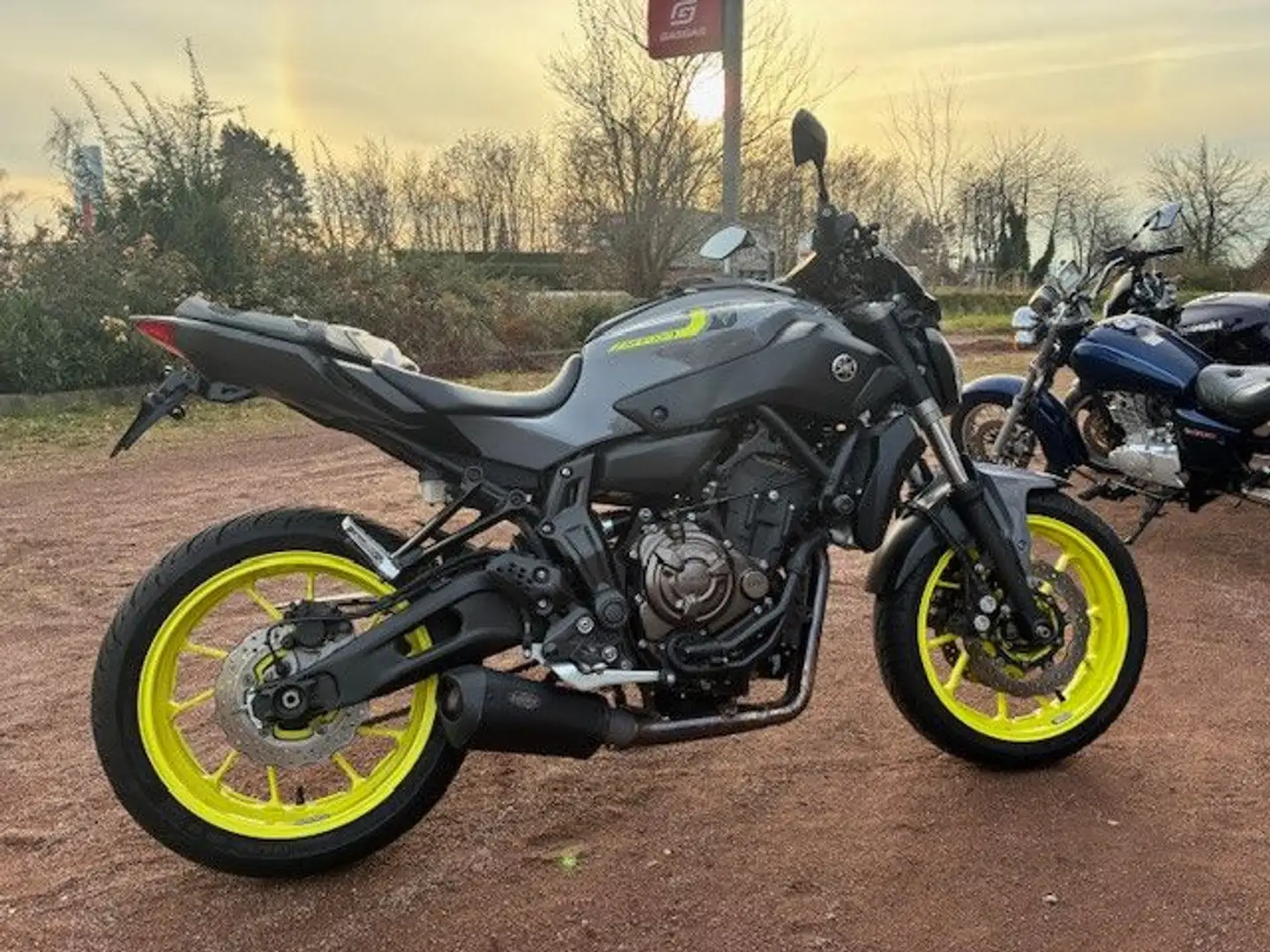 Yamaha MT-07 SHARK-Anlage Grigio - 1