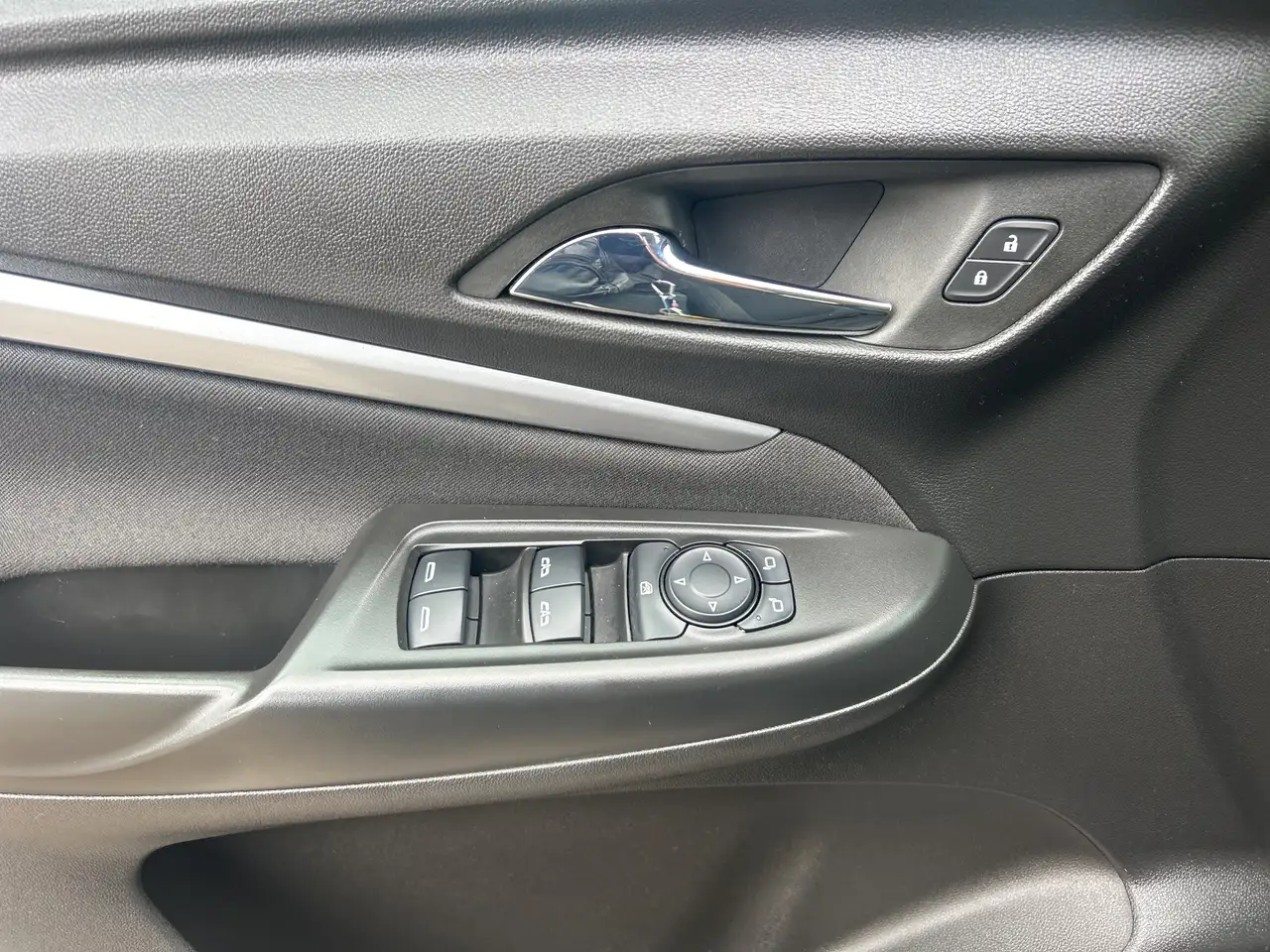 Chevrolet Bolt снимка Chevrolet Bolt