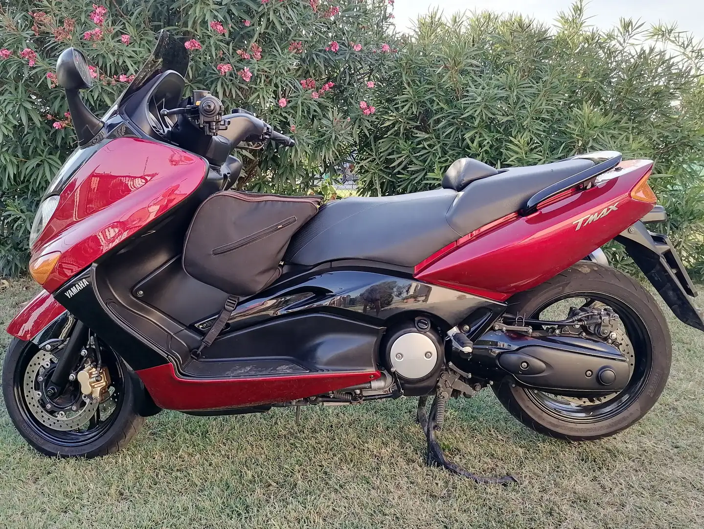 Yamaha TMAX 500 Червоний - 1