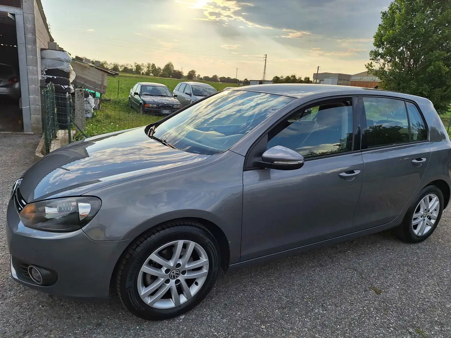 Volkswagen Golf 5p 1.4 tsi Highline Grijs - 1