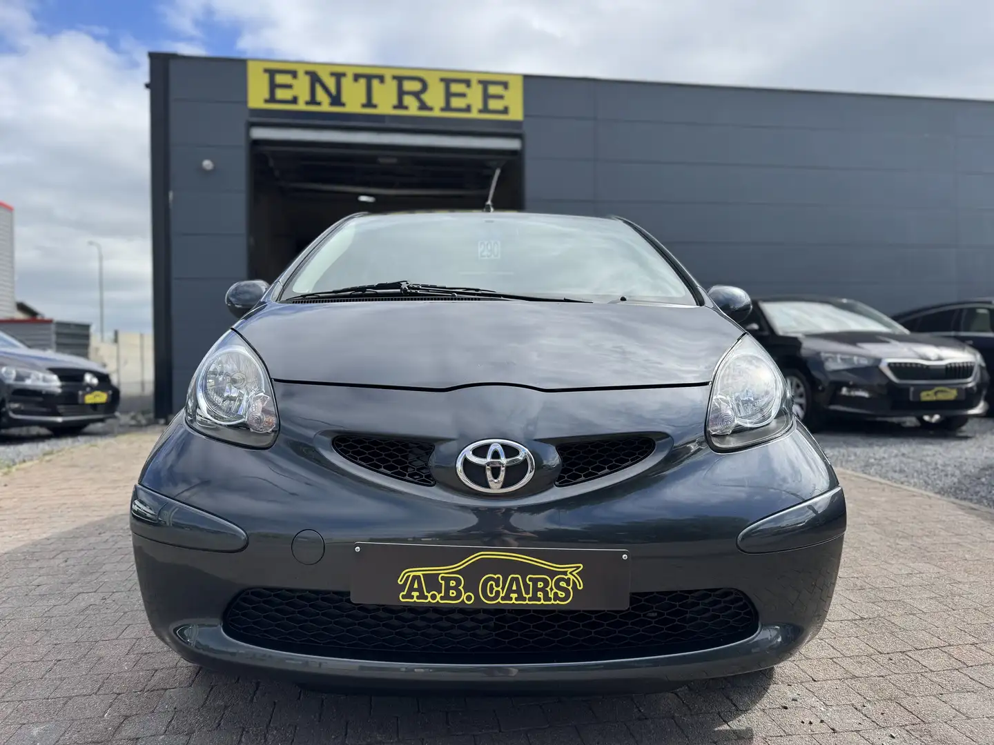 Toyota Aygo 1.0i VVT-i *GARANTIE 12MOIS* Grijs - 2