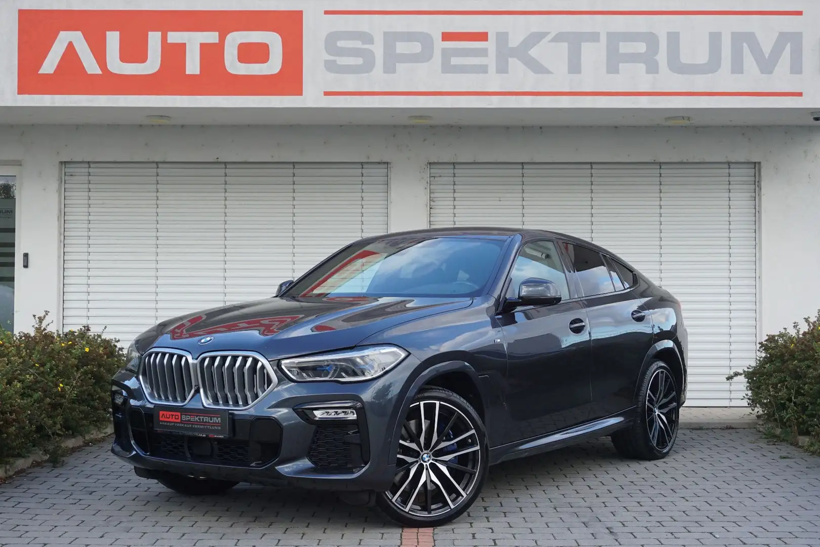 BMW X6 xDrive30d M Sport  | € 583 mtl | Night Vision | A Grau - 1