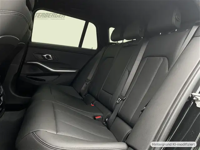 BMW 3 Series view 11