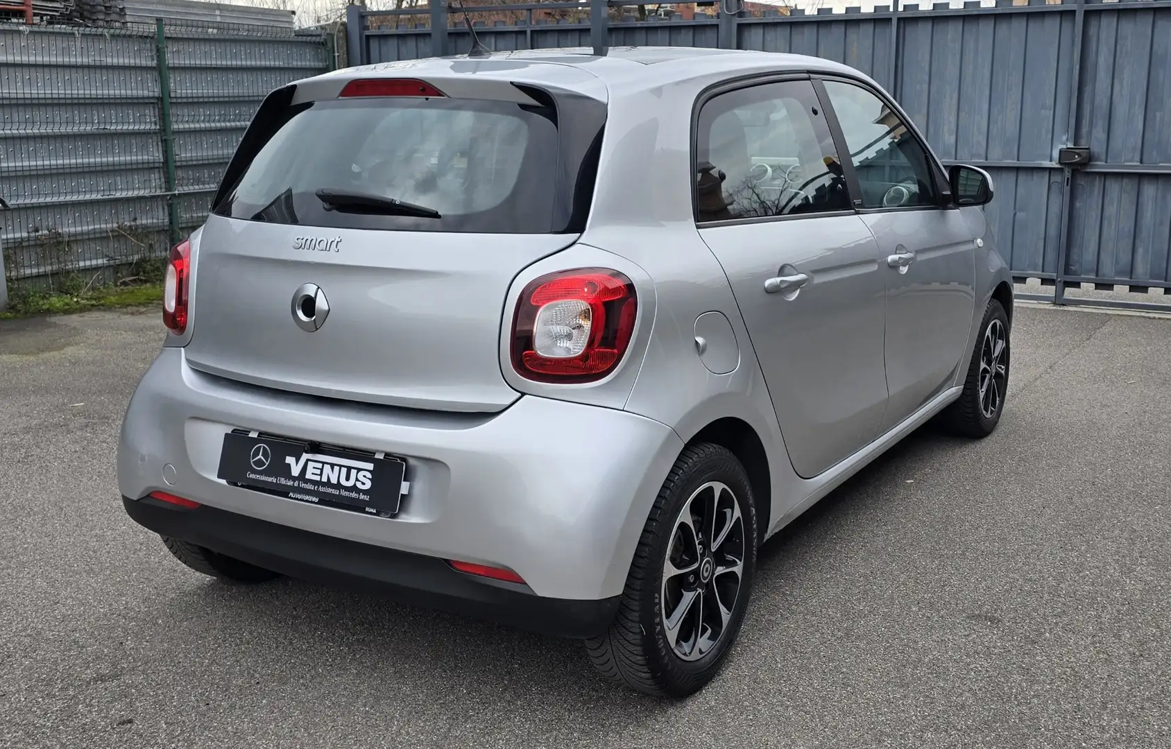 smart forFour 1.0 Passion 71cv twinamic Panoramic Grigio - 2