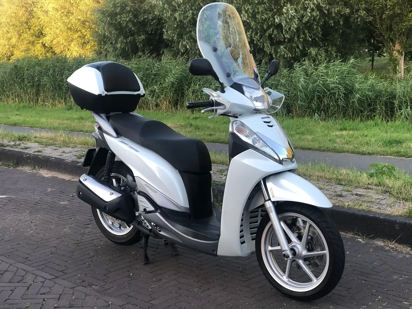 Honda SH 300 Sh300i ABS SH 300 Wit - 1