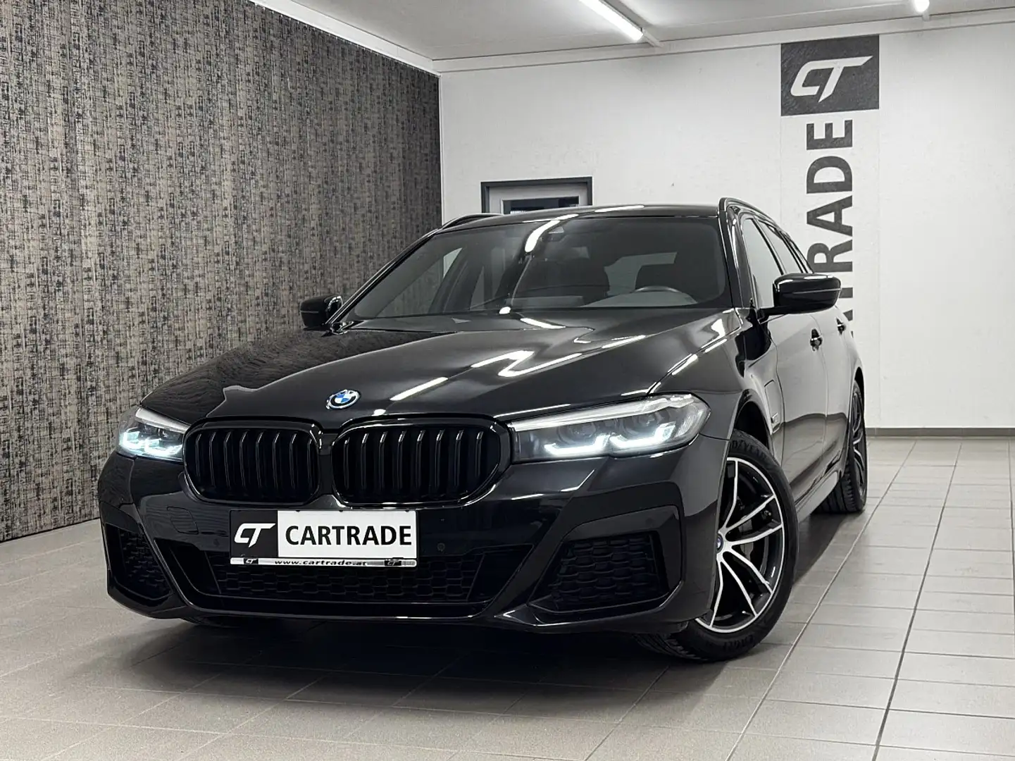 BMW 530 e Touring Aut. M-SPORTPAKET /LED/ VIRTUAL/ NAVI... Noir - 1