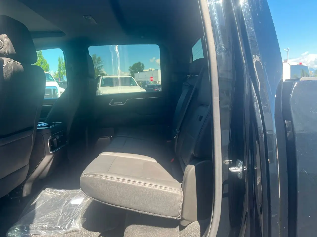 GMC Sierra 3500HD снимка GMC Sierra 3500HD