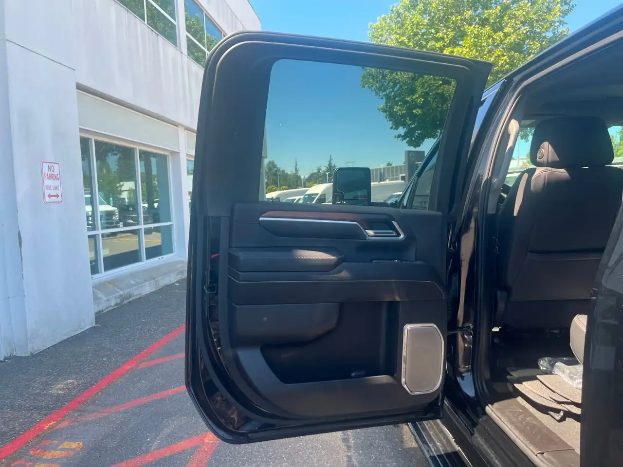 GMC Sierra 3500HD снимка GMC Sierra 3500HD