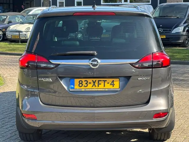 Opel Zafira Tourer view 6