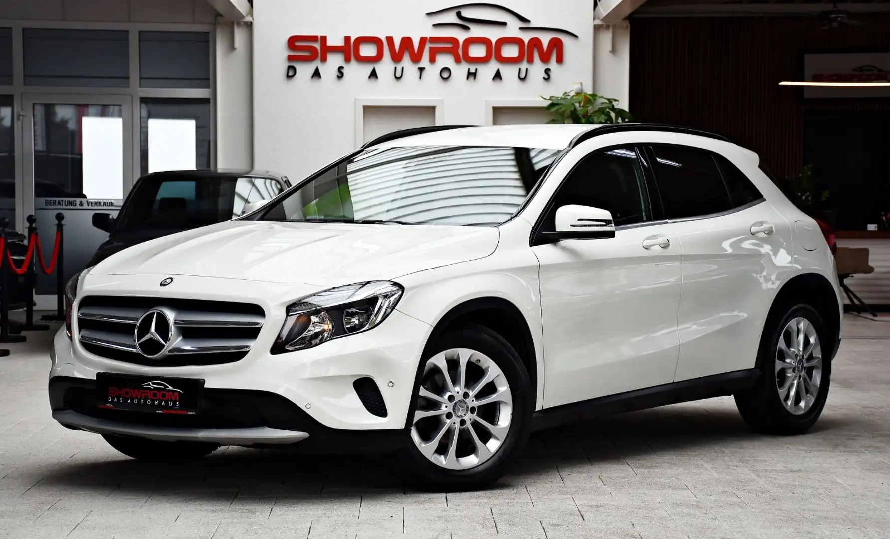 Mercedes-Benz GLA 220 d 4Matic Aut Memory Kamera Totwink 1.Hand Blanc - 2