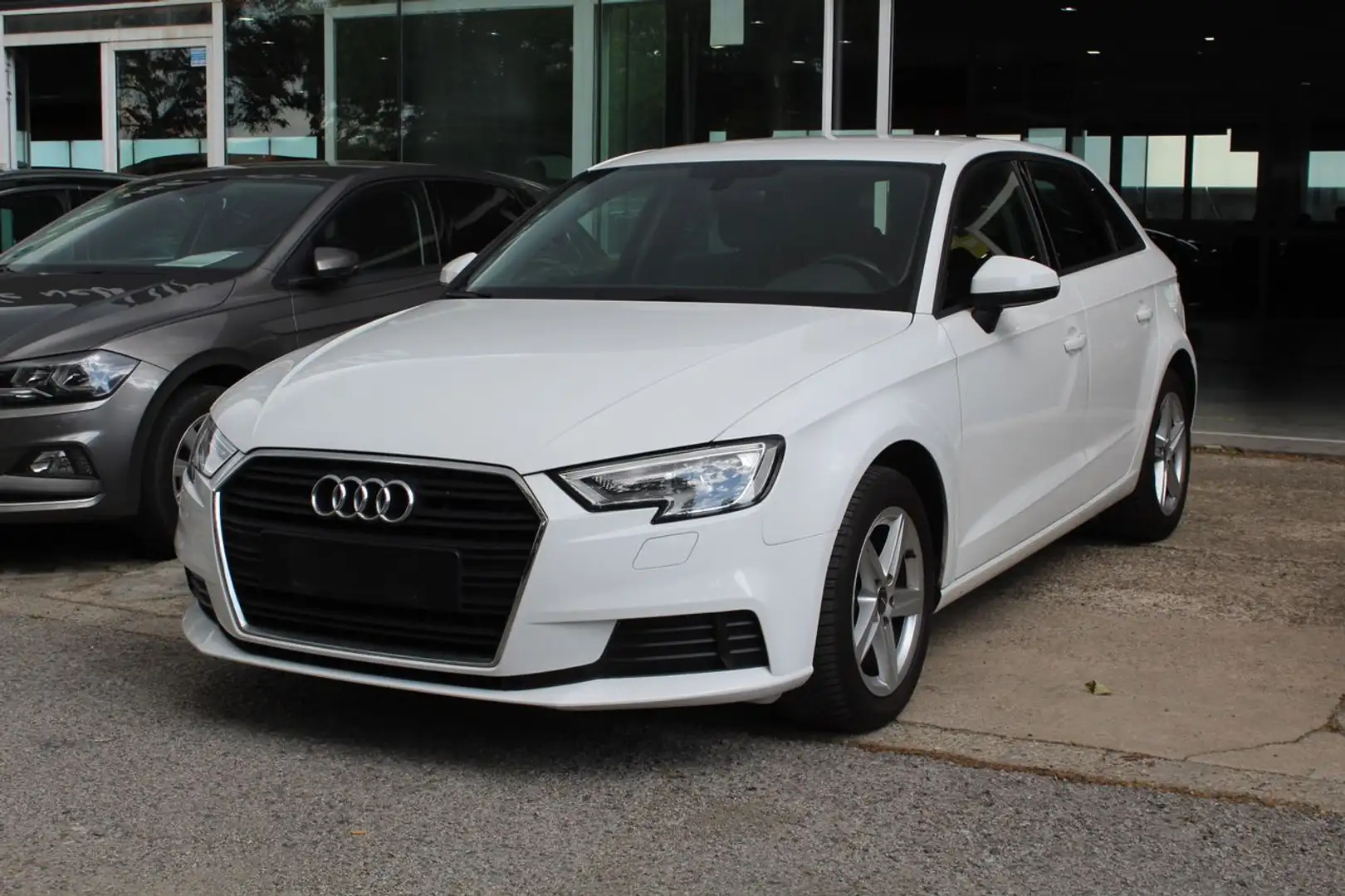 Audi A3 1.5 TFSI COD EVO 110kW Blanco - 2
