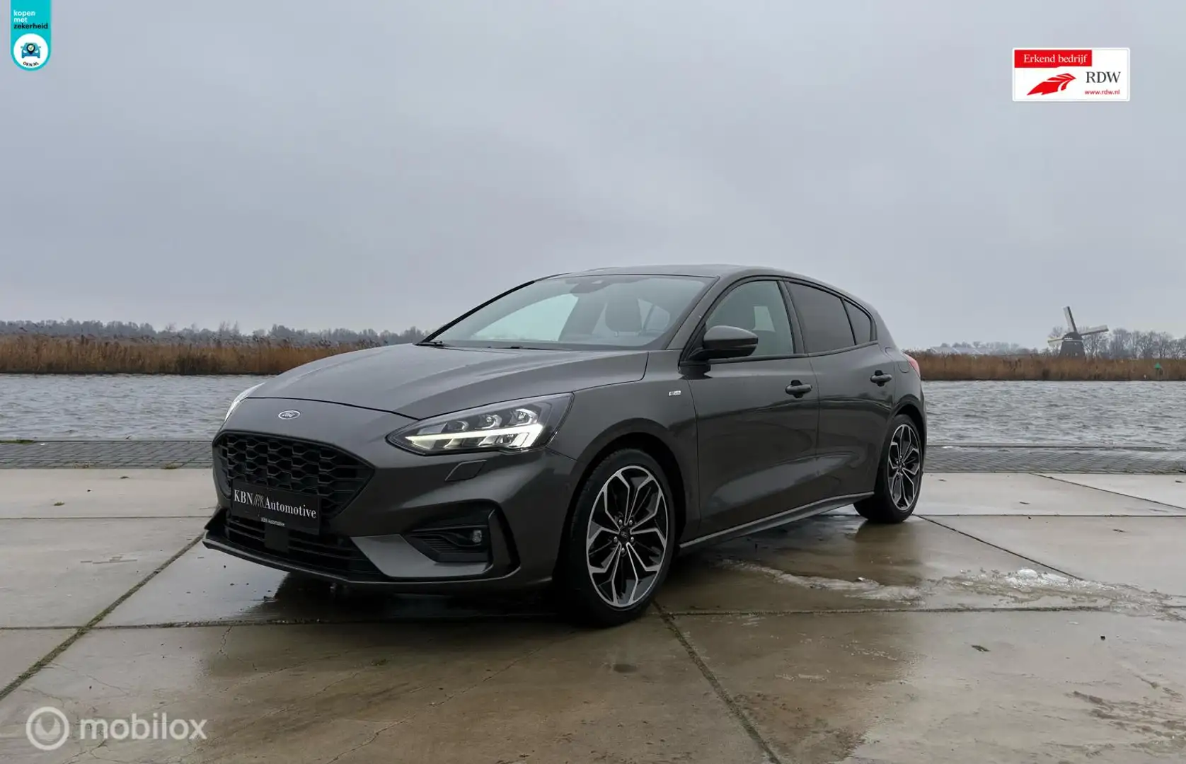 Ford Focus 1.5 EcoBoost 182 pk ST Line | Camera | Keyless Gris - 1