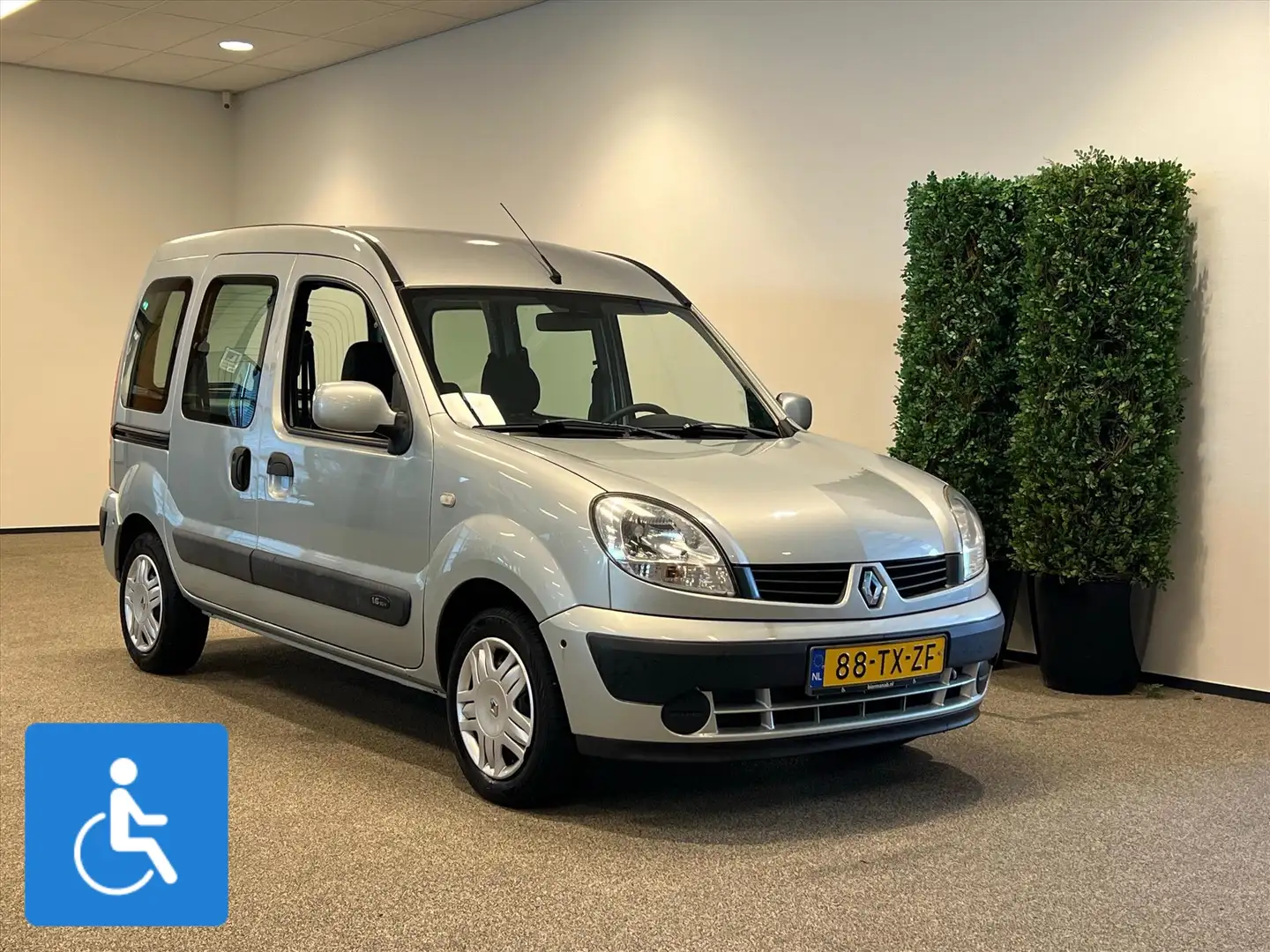 Renault Kangoo Rolstoelauto 3+1 Grijs - 1