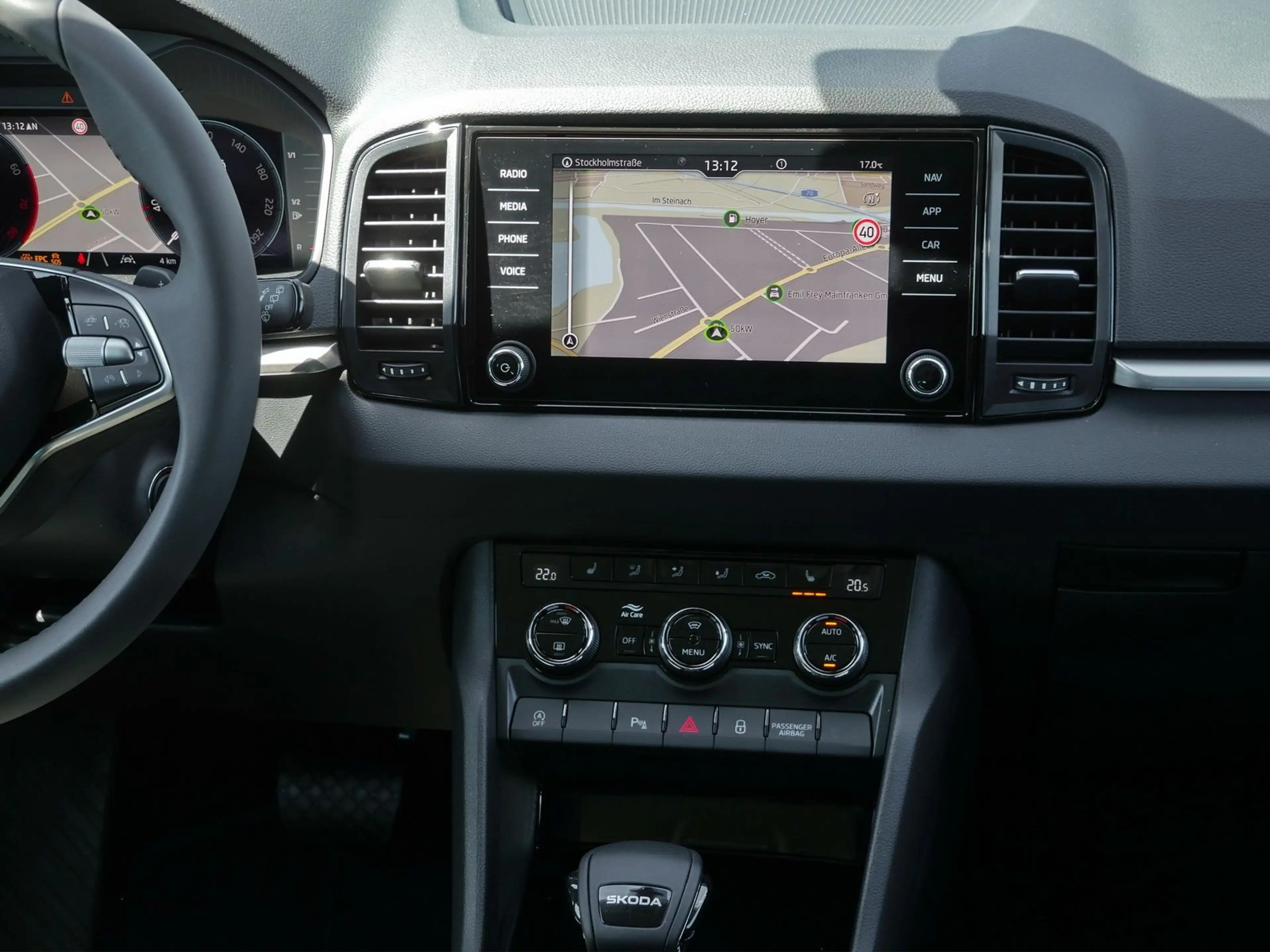 Skoda Karoq Tour 1.5 TSI DSG AHK|pACC|MATRIX|RFK — photo 6