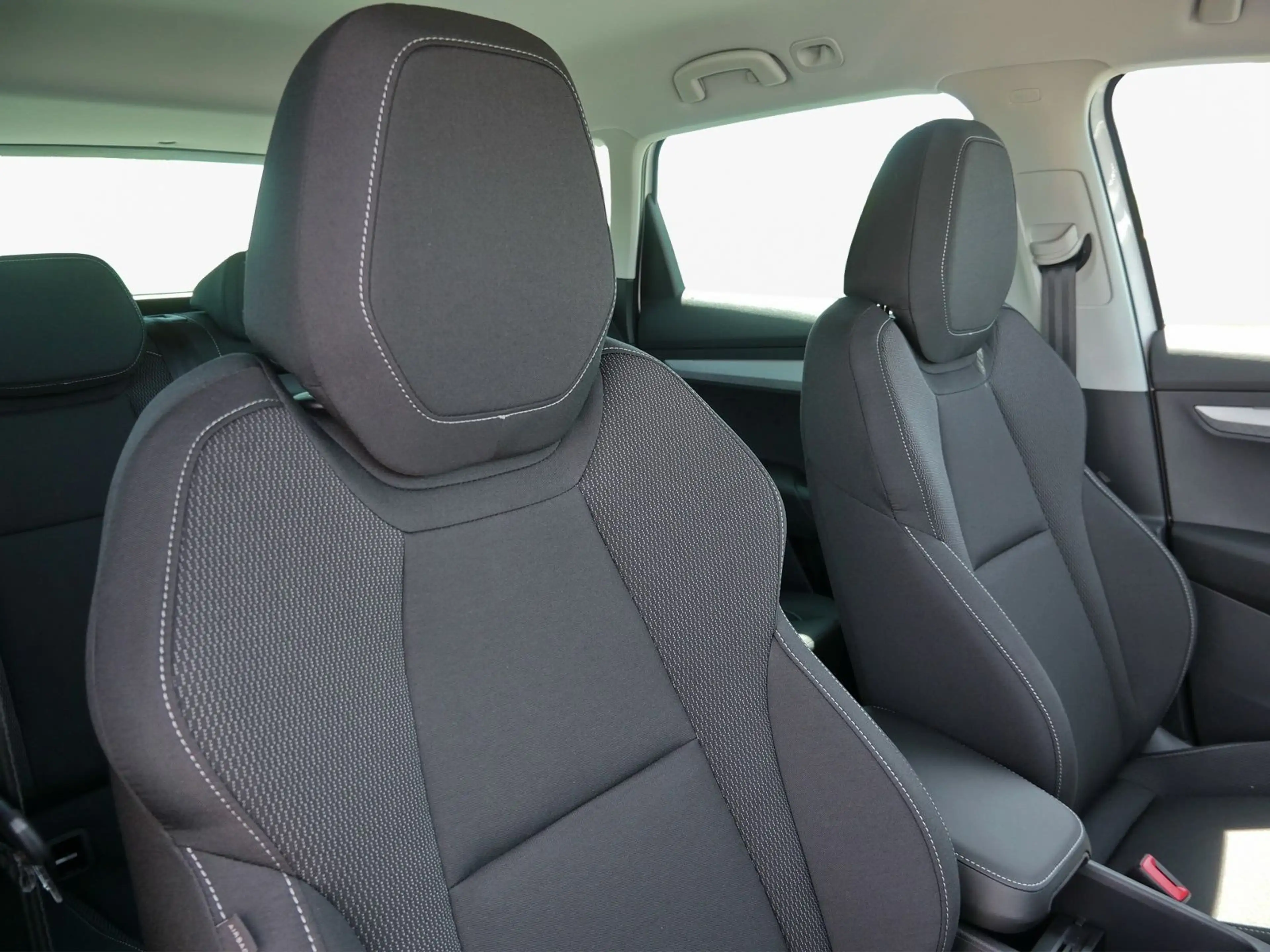 Skoda Karoq Tour 1.5 TSI DSG AHK|pACC|MATRIX|RFK — photo 10