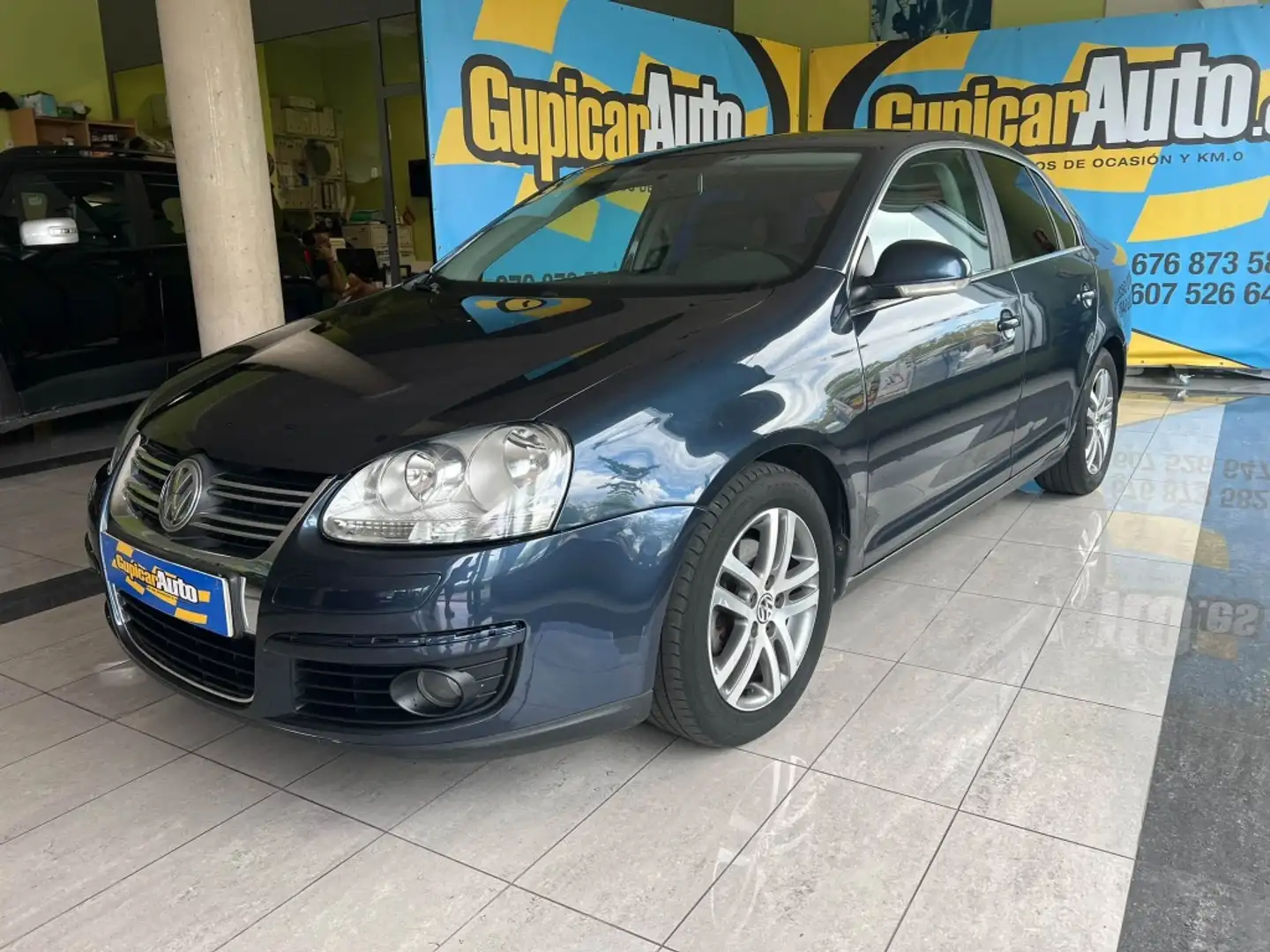 Volkswagen Jetta 2.0TDI Advance Azul - 1