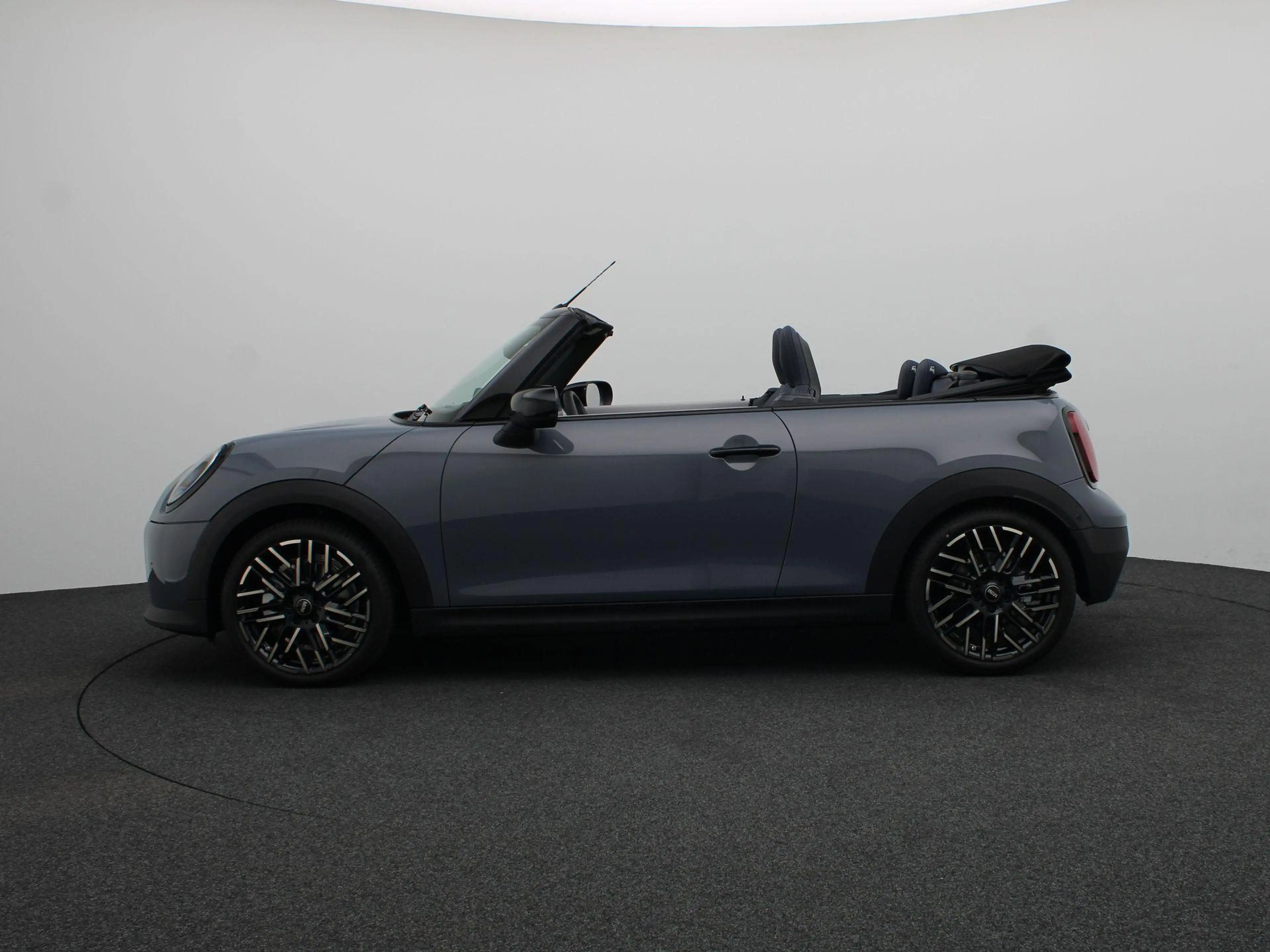 MINI Cooper C Cabrio 2.0 Favoured Trim | Pakket M — photo 4