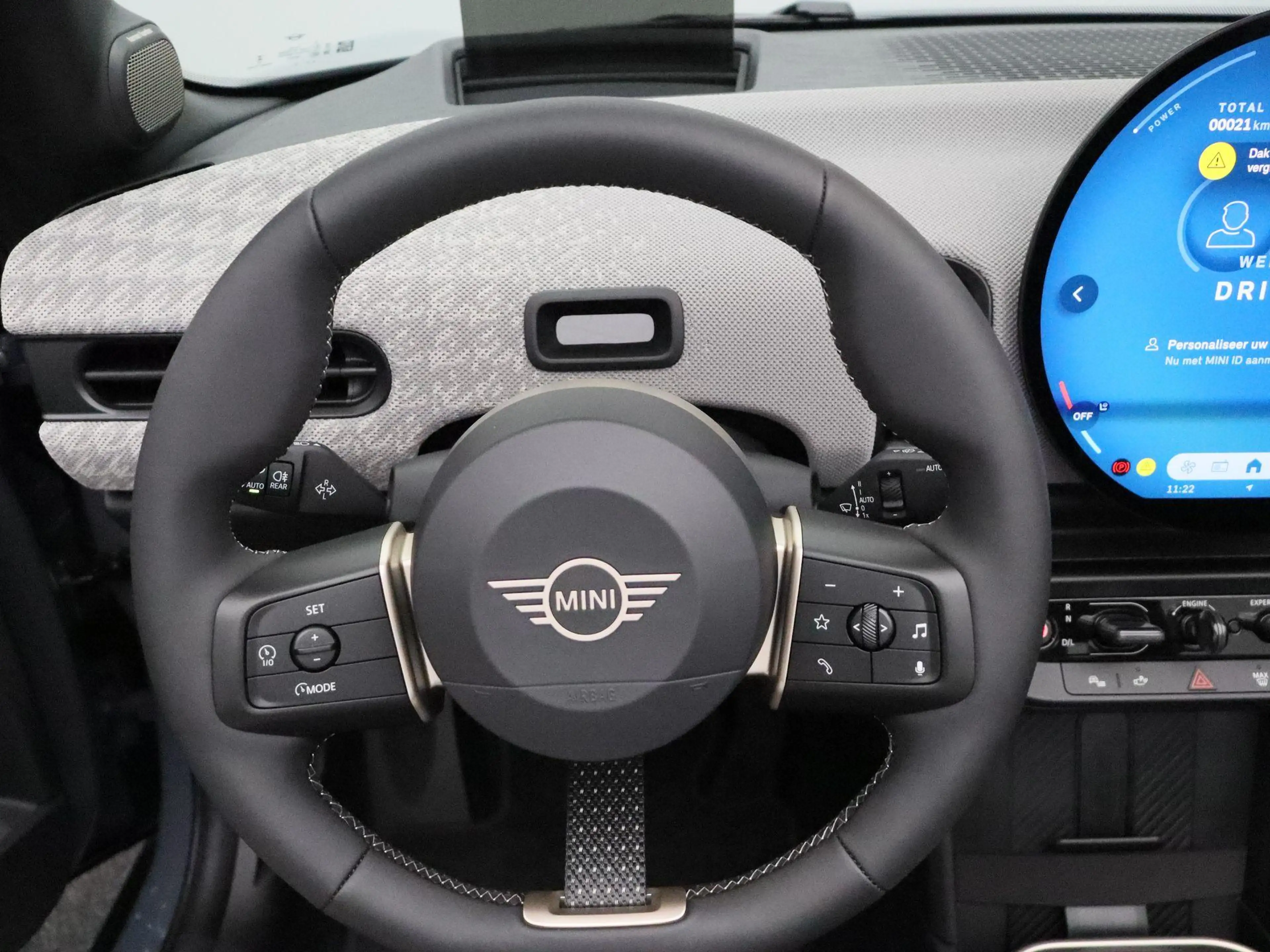 MINI Cooper C Cabrio 2.0 Favoured Trim | Pakket M — photo 12