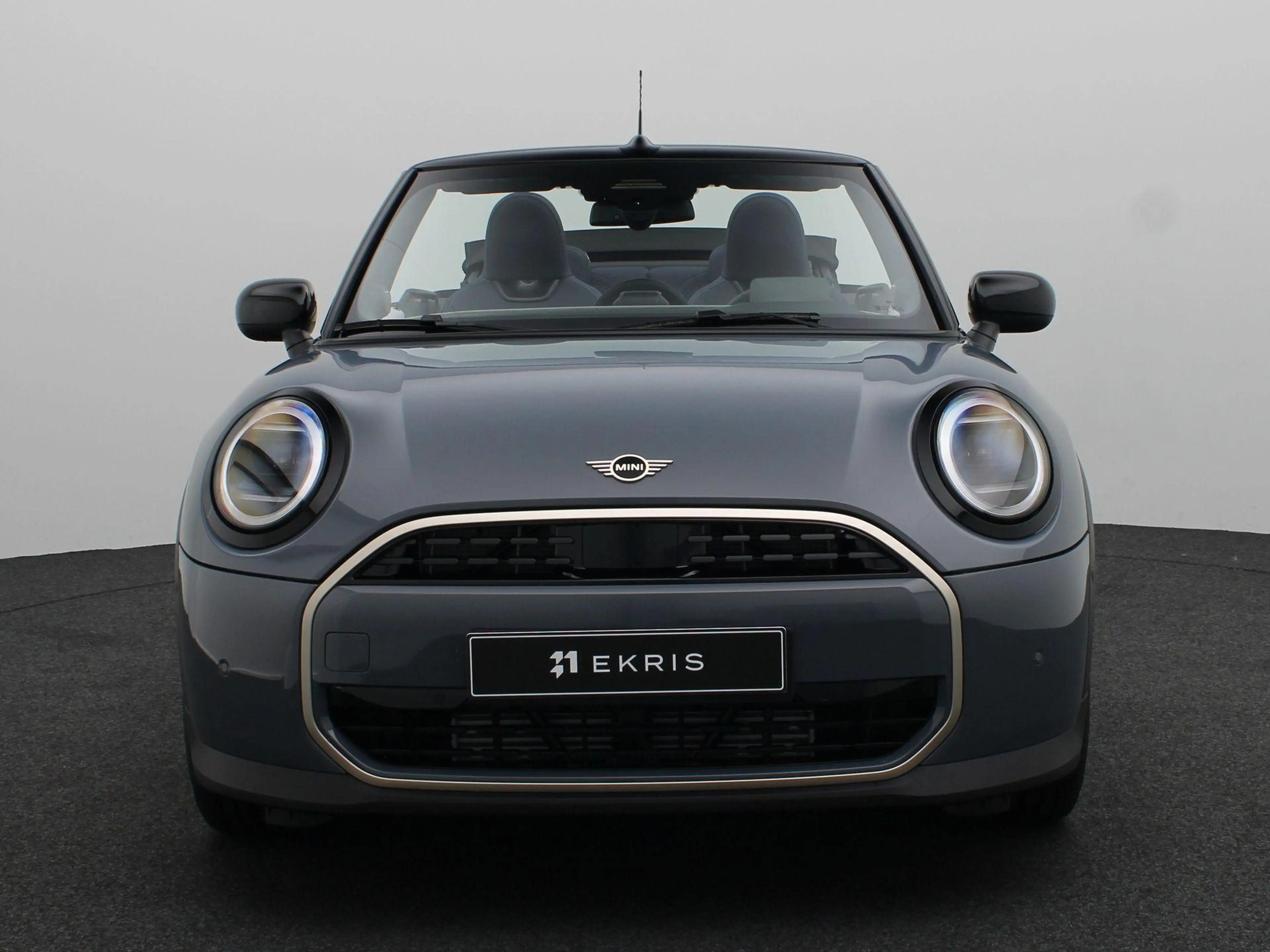 MINI Cooper C Cabrio 2.0 Favoured Trim | Pakket M — photo 3