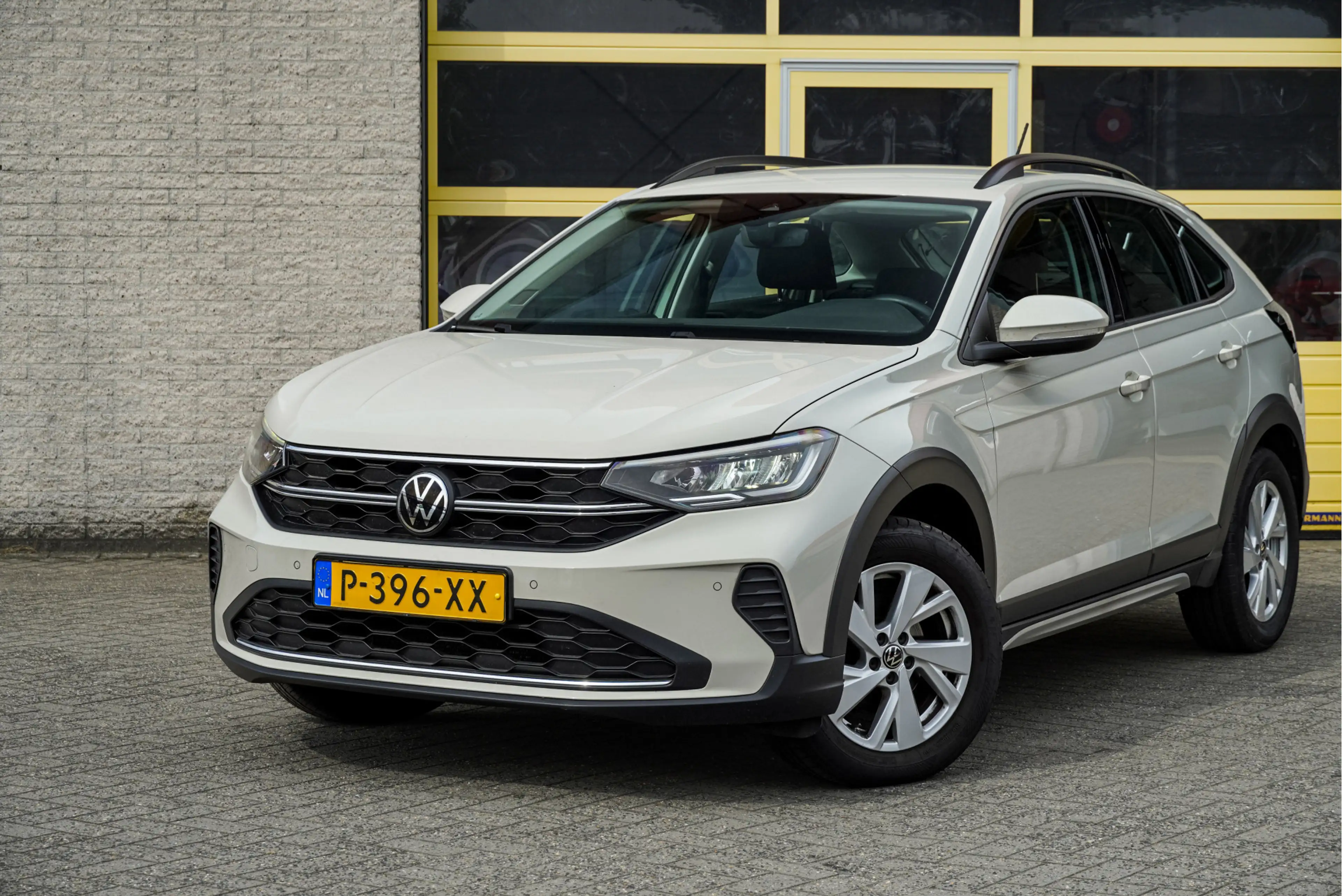 Volkswagen Taigo 1.0 TSI Life BJ2022 Led | LMV | App-Connect | PDC — photo 3