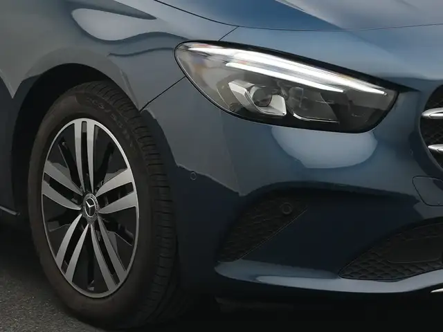 Mercedes-Benz B-Class view 9