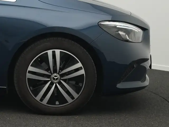 Mercedes-Benz B-Class view 8