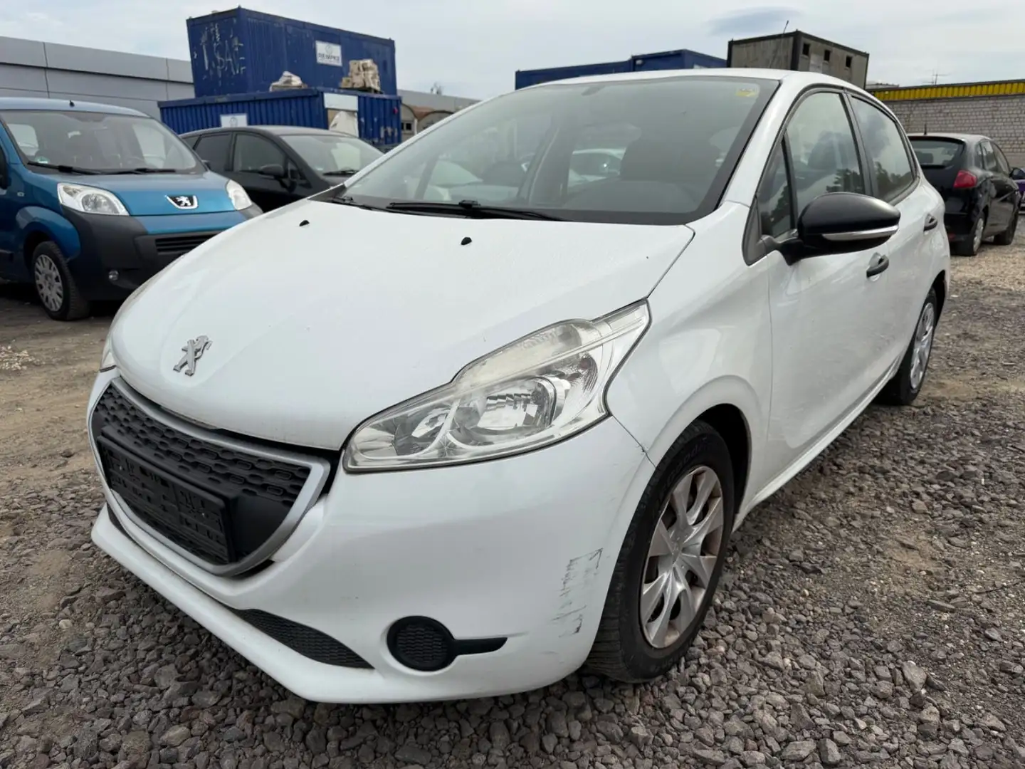 Peugeot 208 Access Weiß - 1