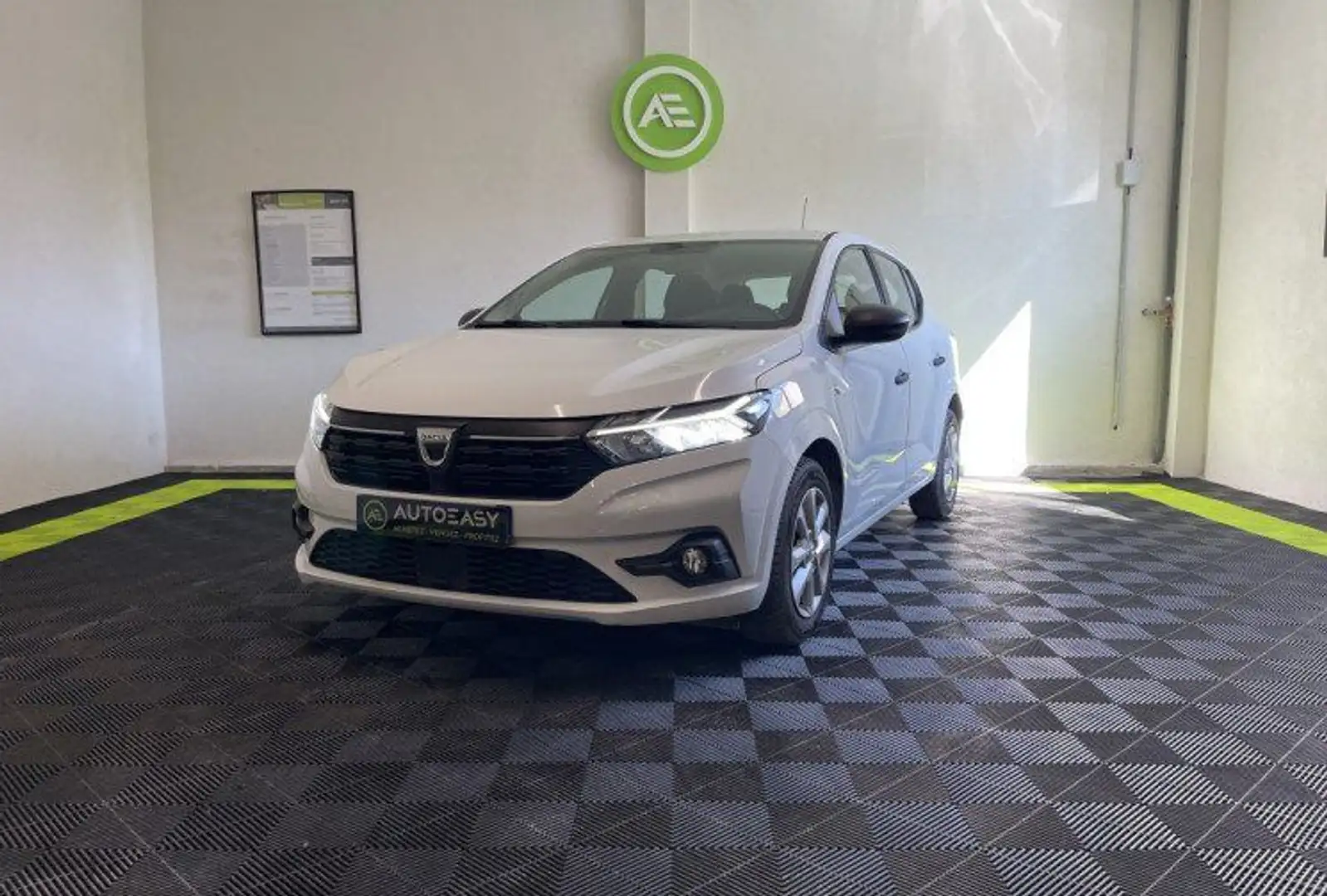 Dacia Sandero III (BJI) 1.0 SCe 65ch Confort / Suivi entretien c Blanco - 1