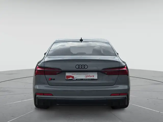 Audi S6 view 7