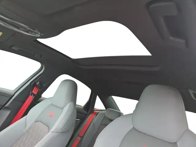 Audi S6 view 16