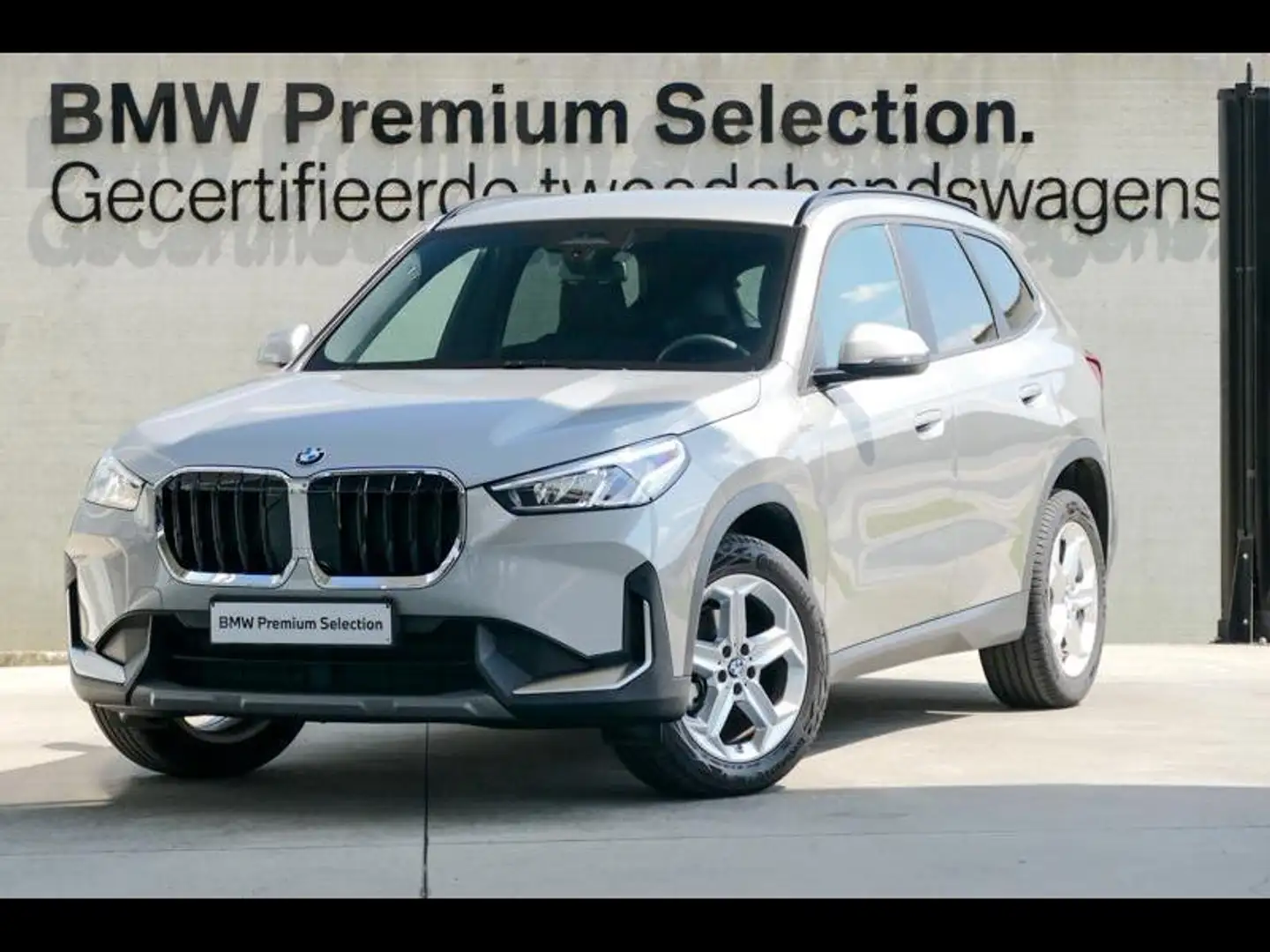 BMW X1 sDrive18iA Grijs - 1