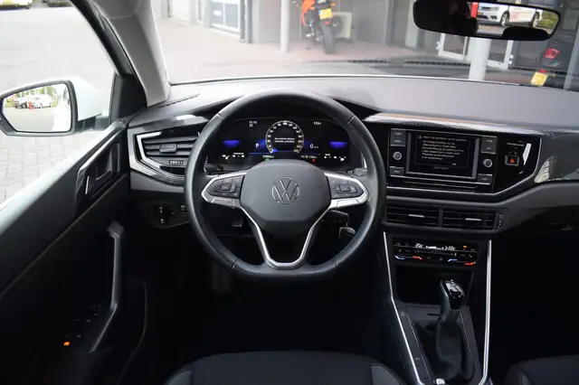 Volkswagen Polo view 13