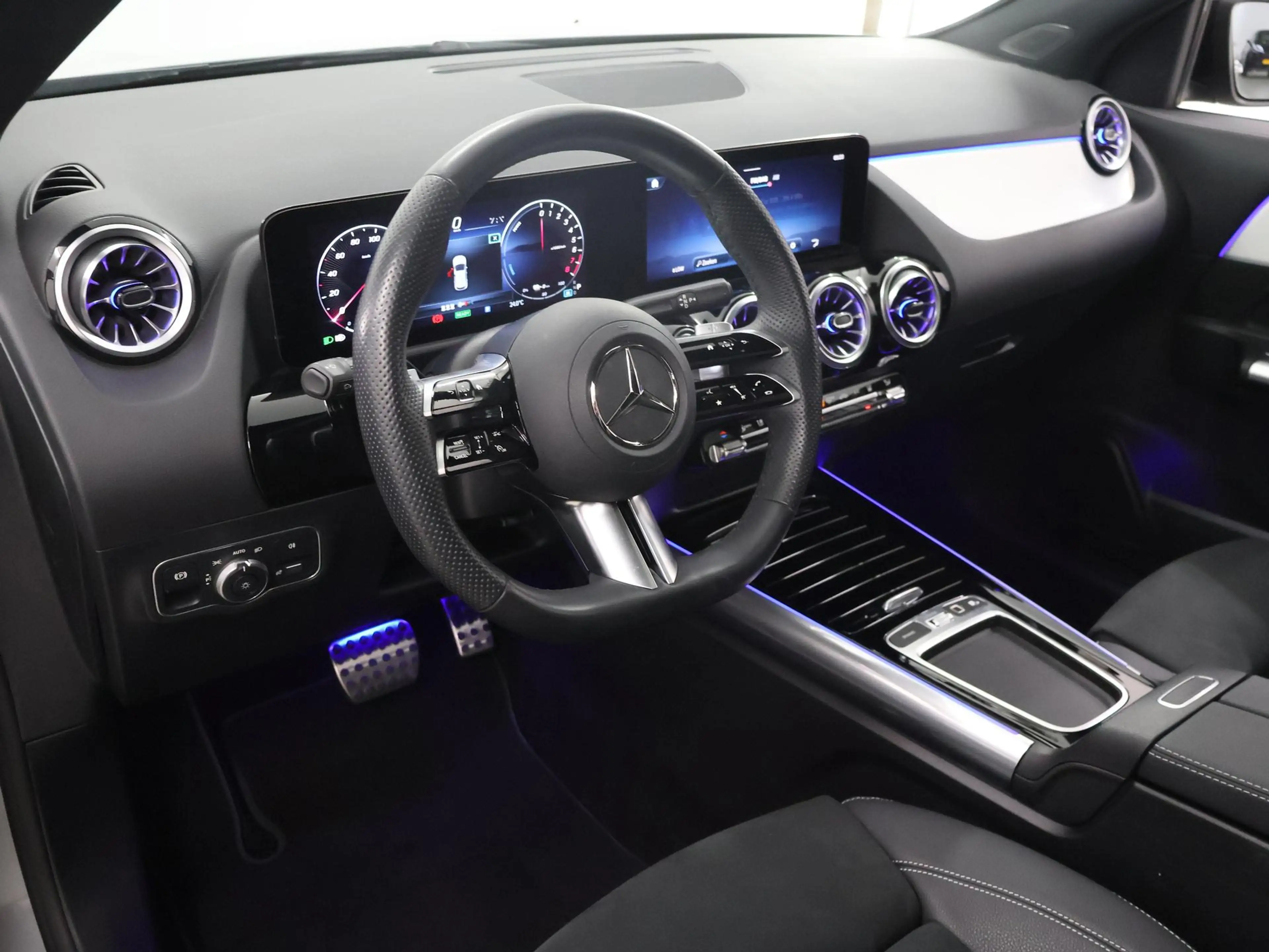 Mercedes-Benz GLA 250 e Star Edition AMG Line | Night | Panoramadak | Tr — photo 7