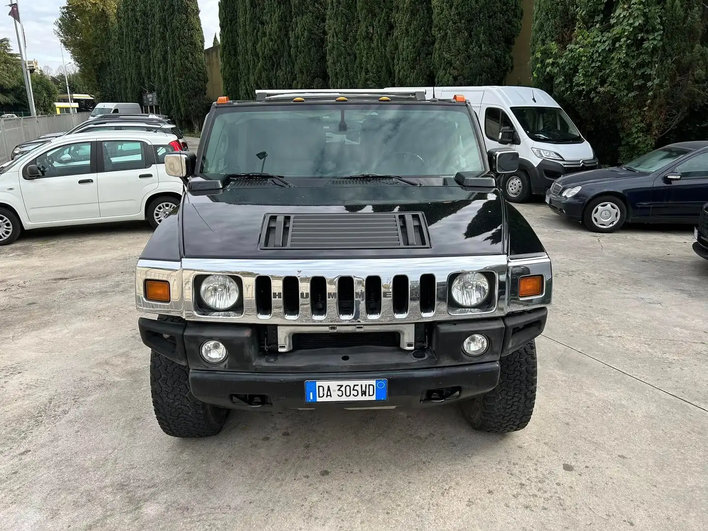 HUMMER H2 H2 6.0 V8 Luxury auto Černá - 2