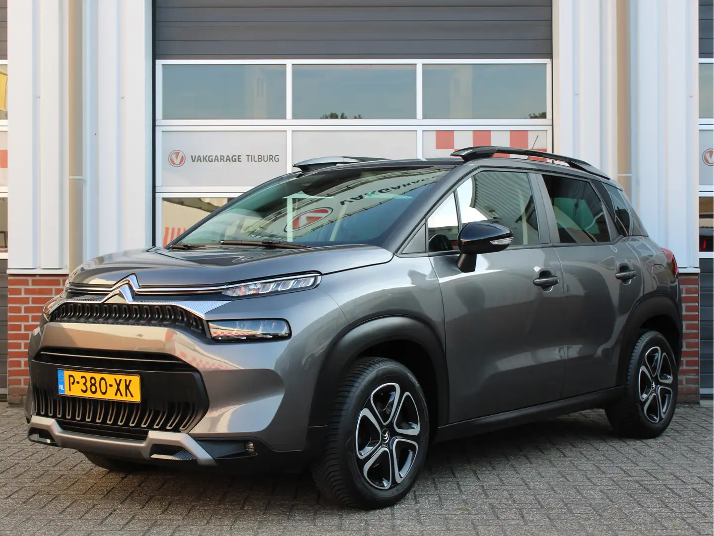 Citroen C3 Aircross 1.2 PureTech Feel 110PK /NAVI/LED/Lane assist/Appl Grijs - 1