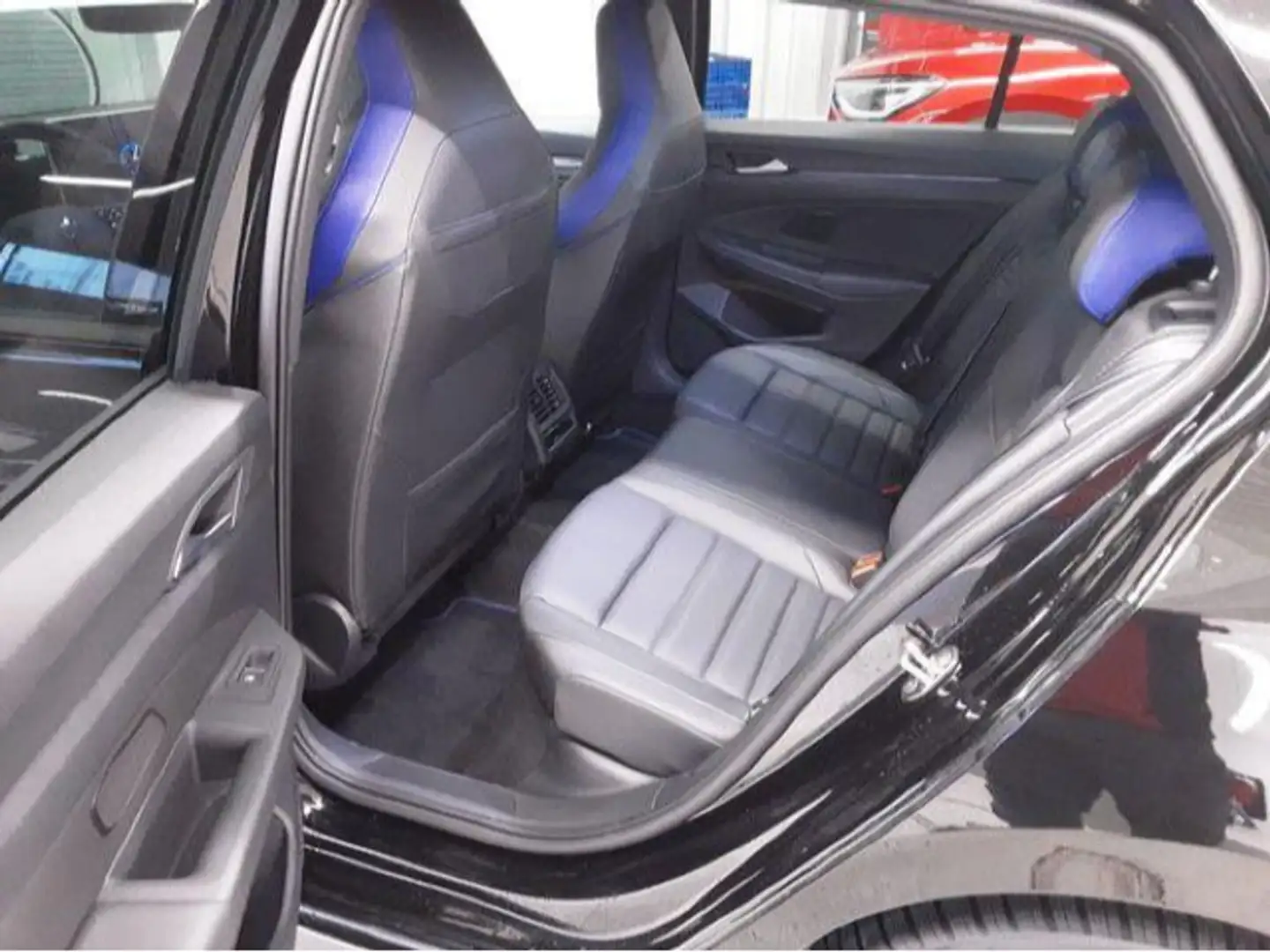 Volkswagen Golf VIII 2.0 FSI DSG 4Motion R Black Edition Na Schwarz - 2