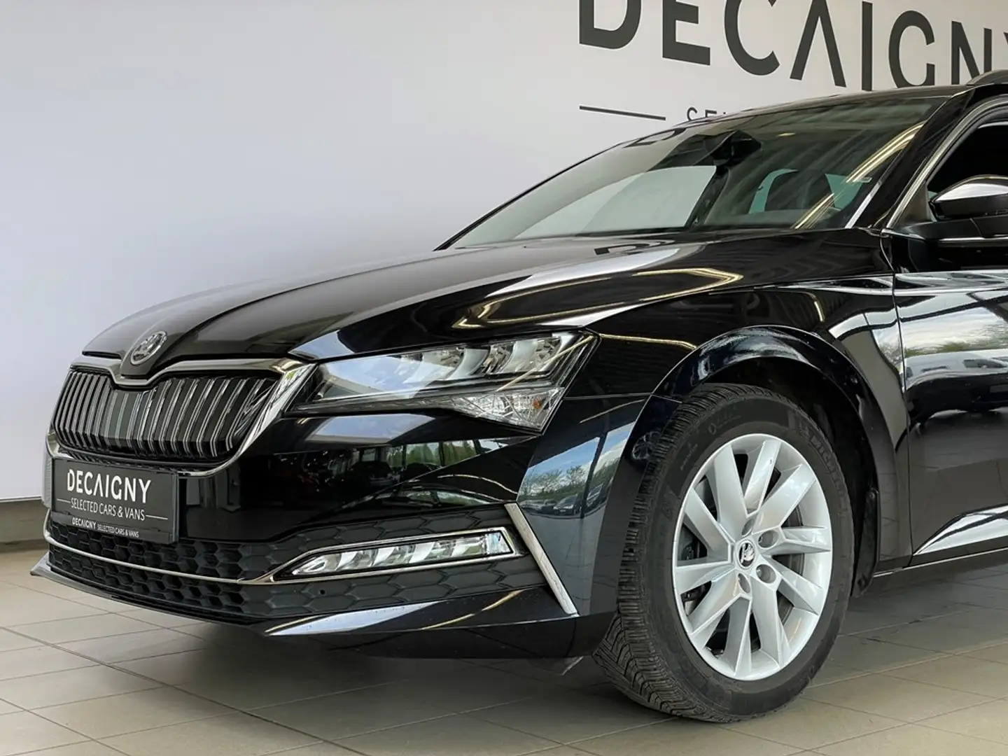 Skoda Superb SW 1.4 TSi PHEV DSG Ambition *App Connect*Camera*T Noir - 2