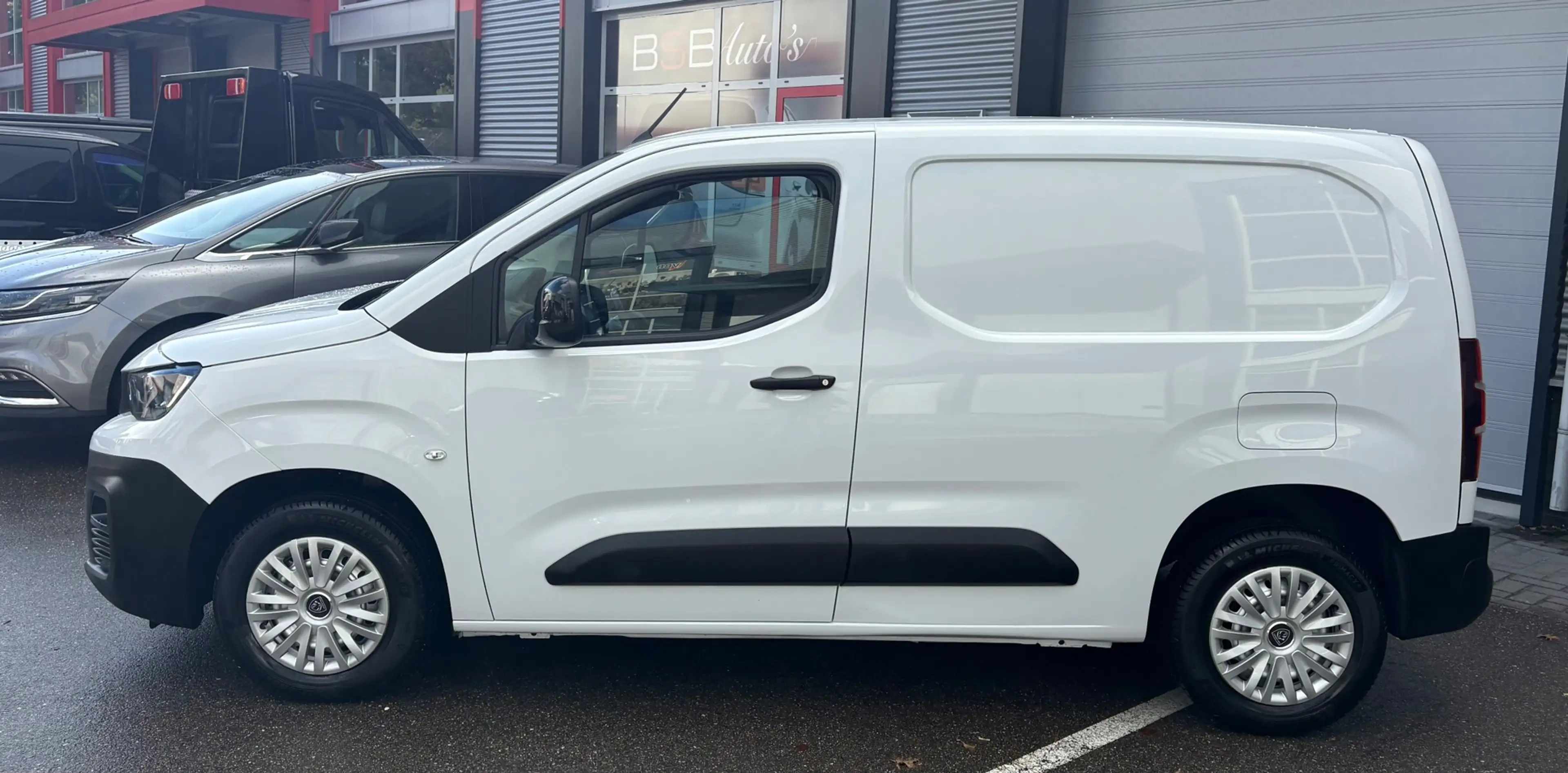 Peugeot Partner 1.2 PureTech 110 S&S L1 Airco Navi Pdc A.camera Cr — photo 3