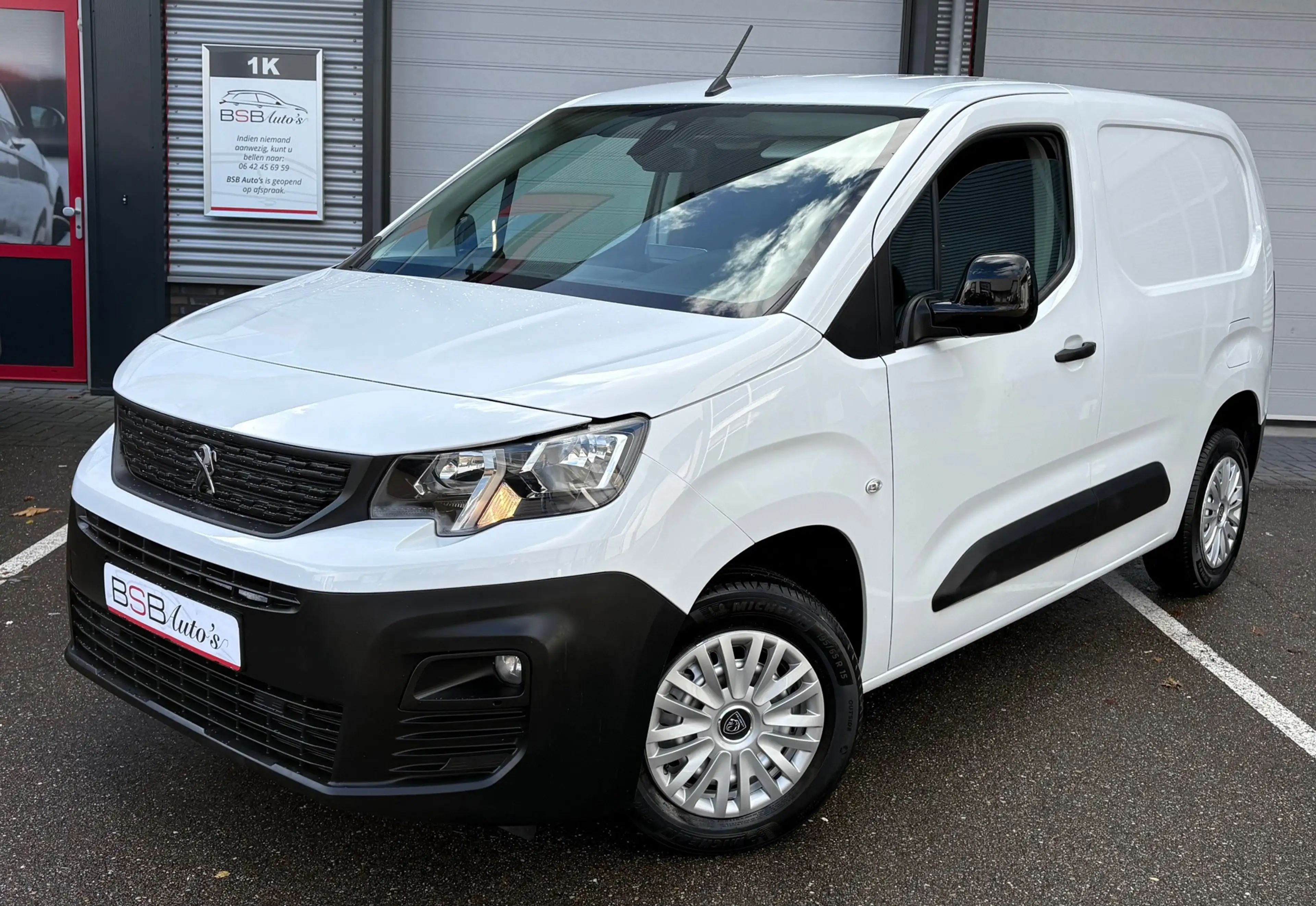 Peugeot Partner 1.2 PureTech 110 S&S L1 Airco Navi Pdc A.camera Cr