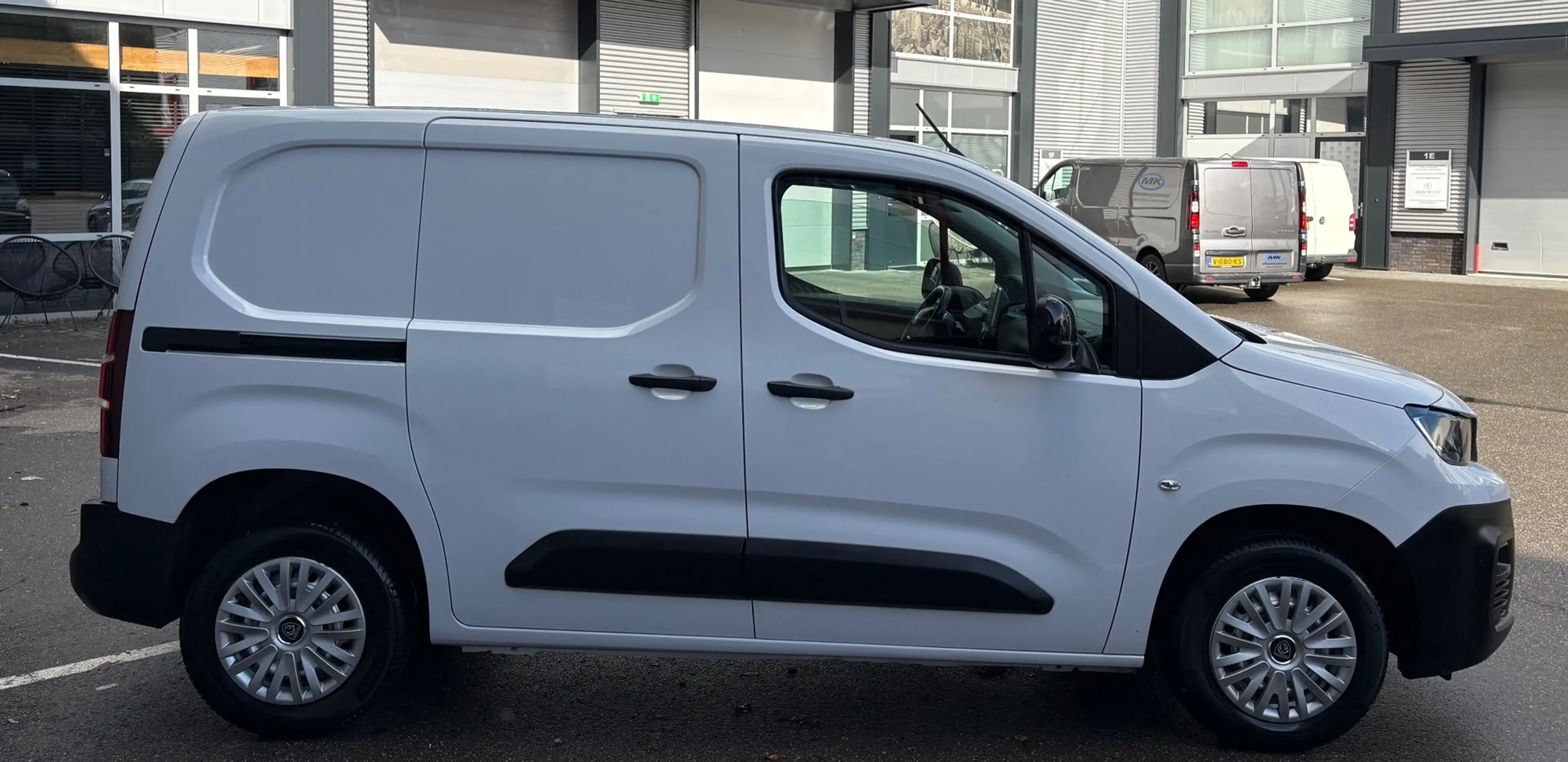 Peugeot Partner 1.2 PureTech 110 S&S L1 Airco Navi Pdc A.camera Cr — photo 9