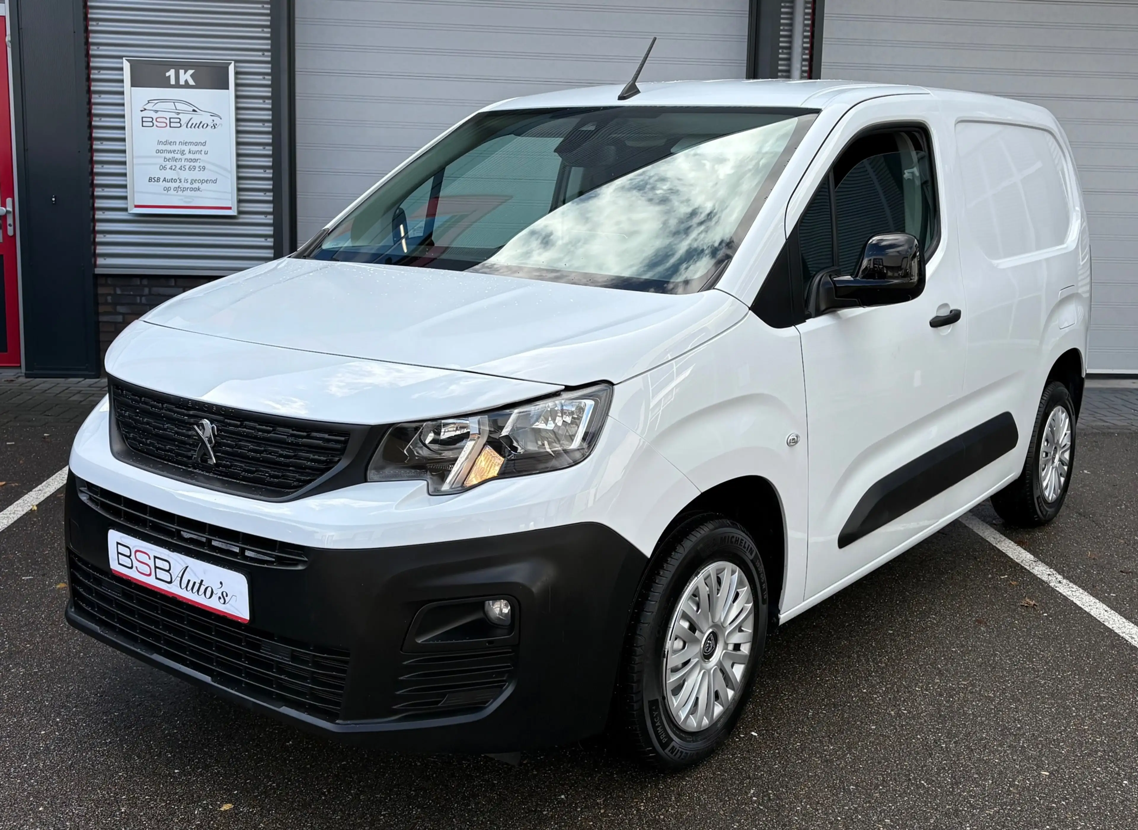 Peugeot Partner 1.2 PureTech 110 S&S L1 Airco Navi Pdc A.camera Cr — photo 2